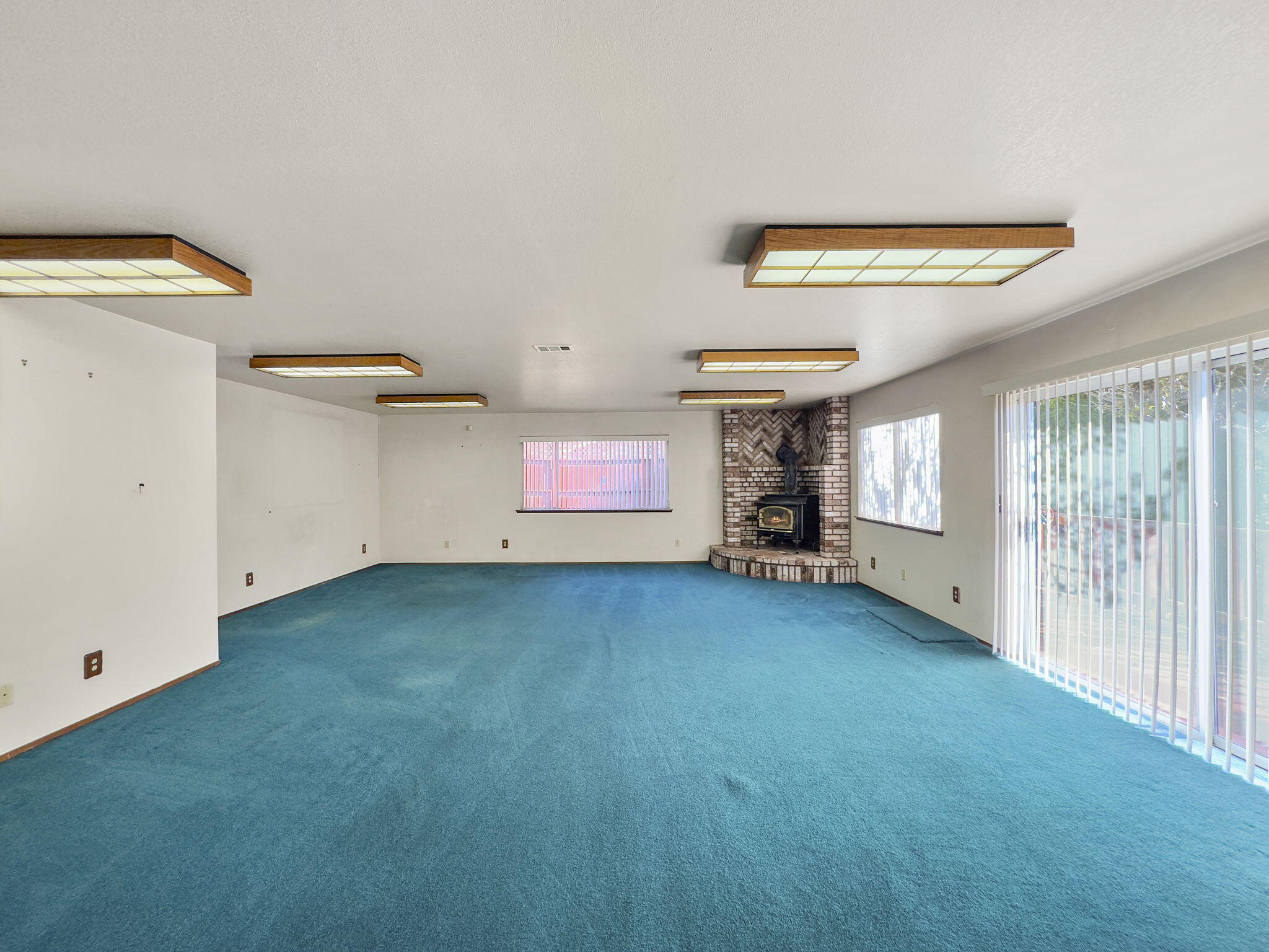 5457 Noe Avenue