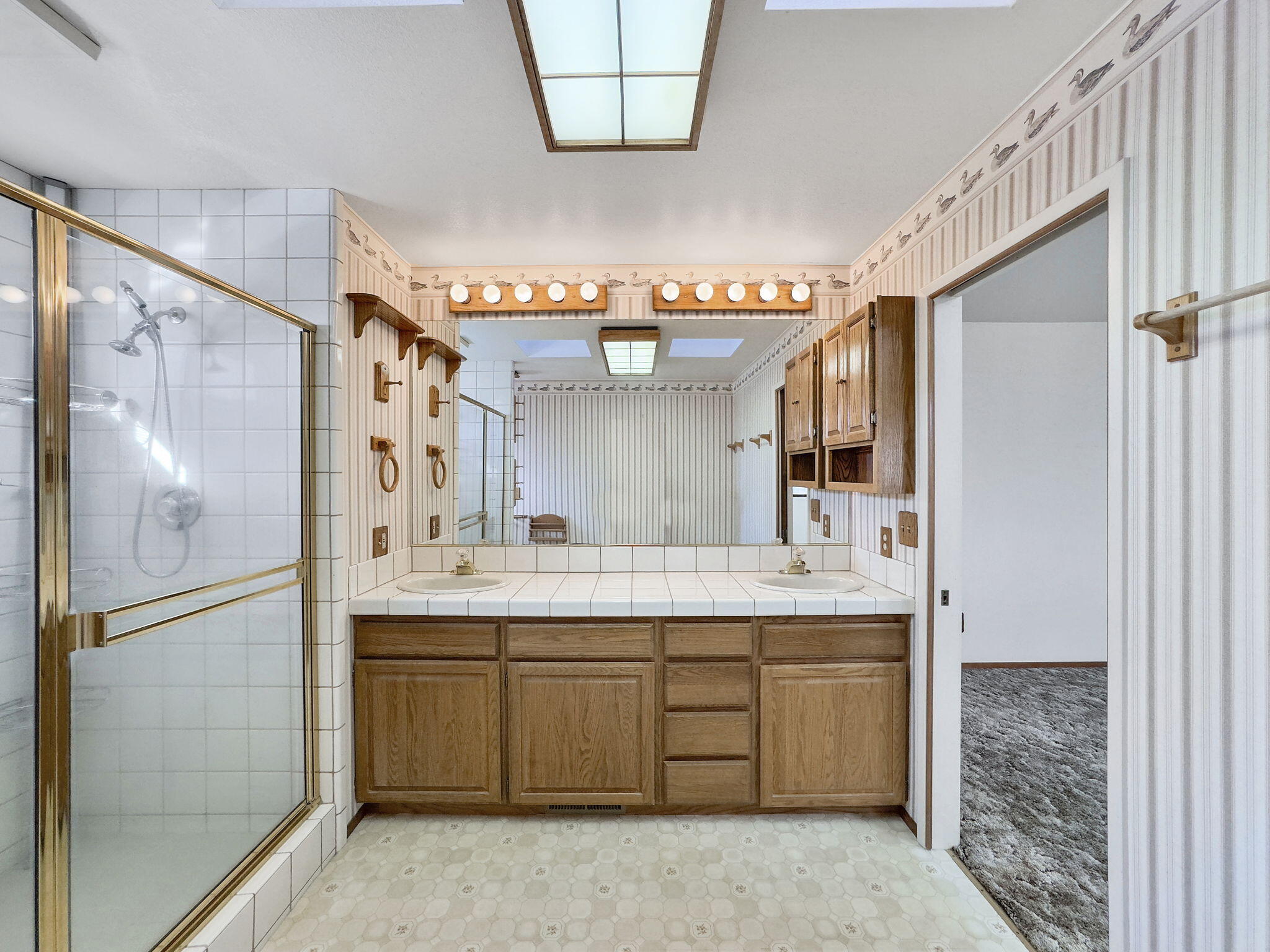 5457 Noe Avenue