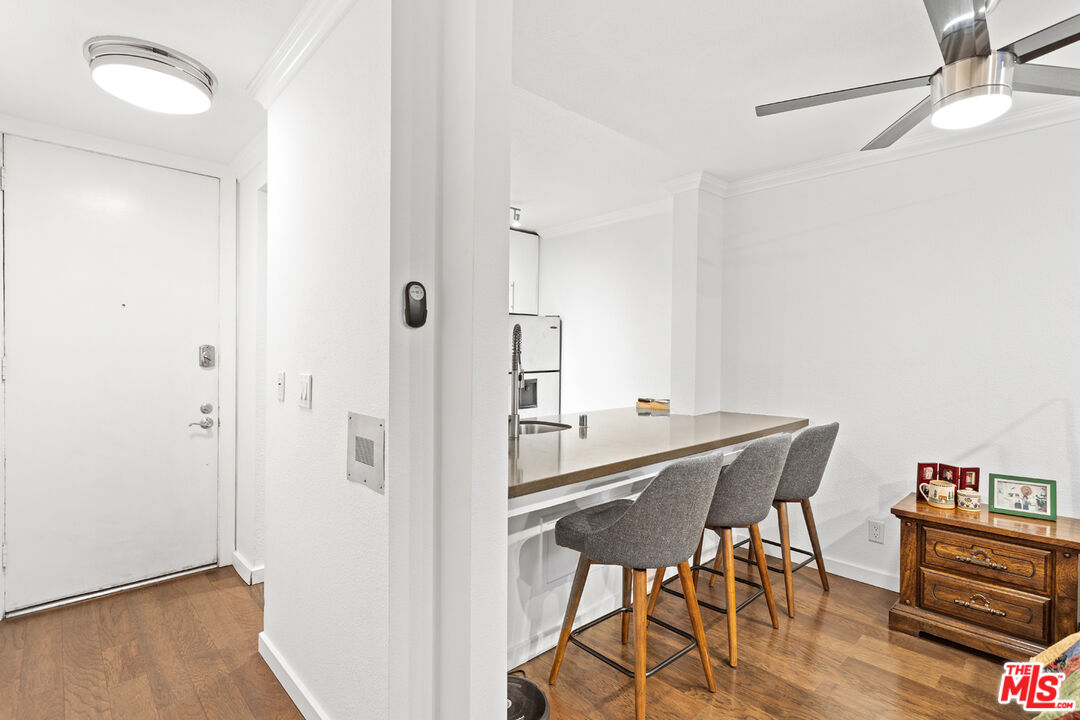 141 S Clark Dr Unit: 226