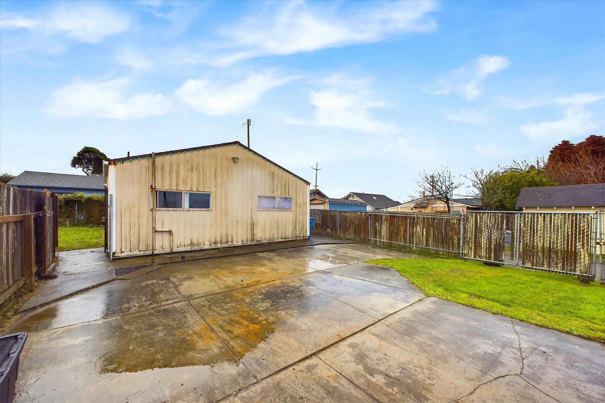 2616 Albee Street