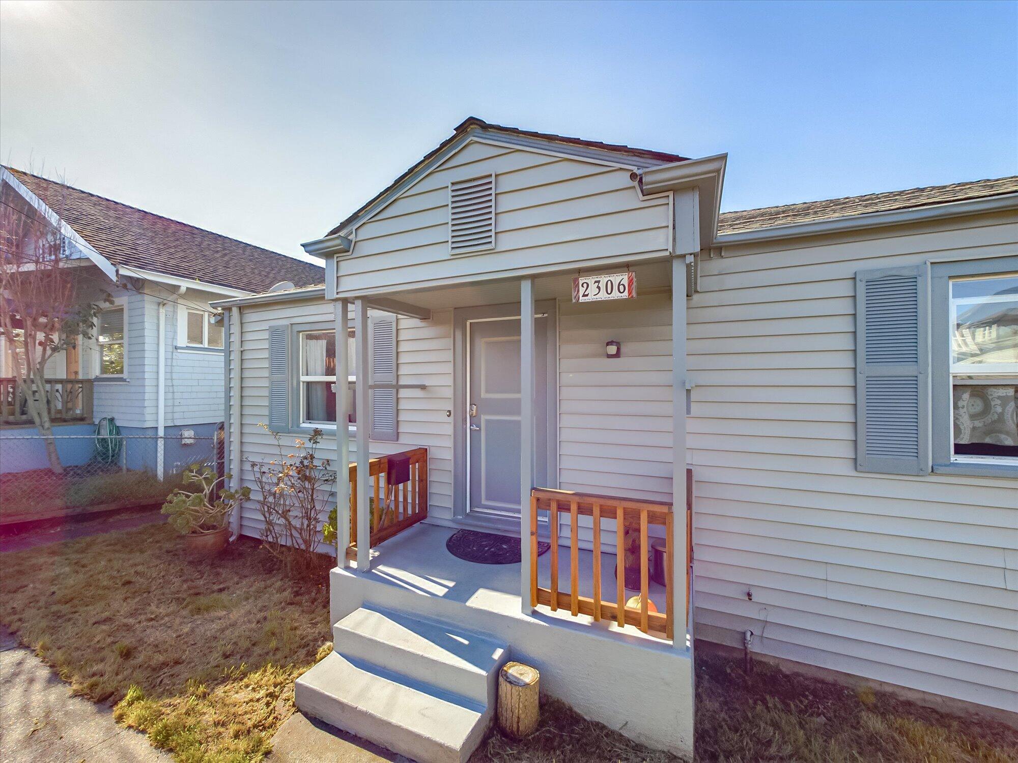 2306 Albee Street
