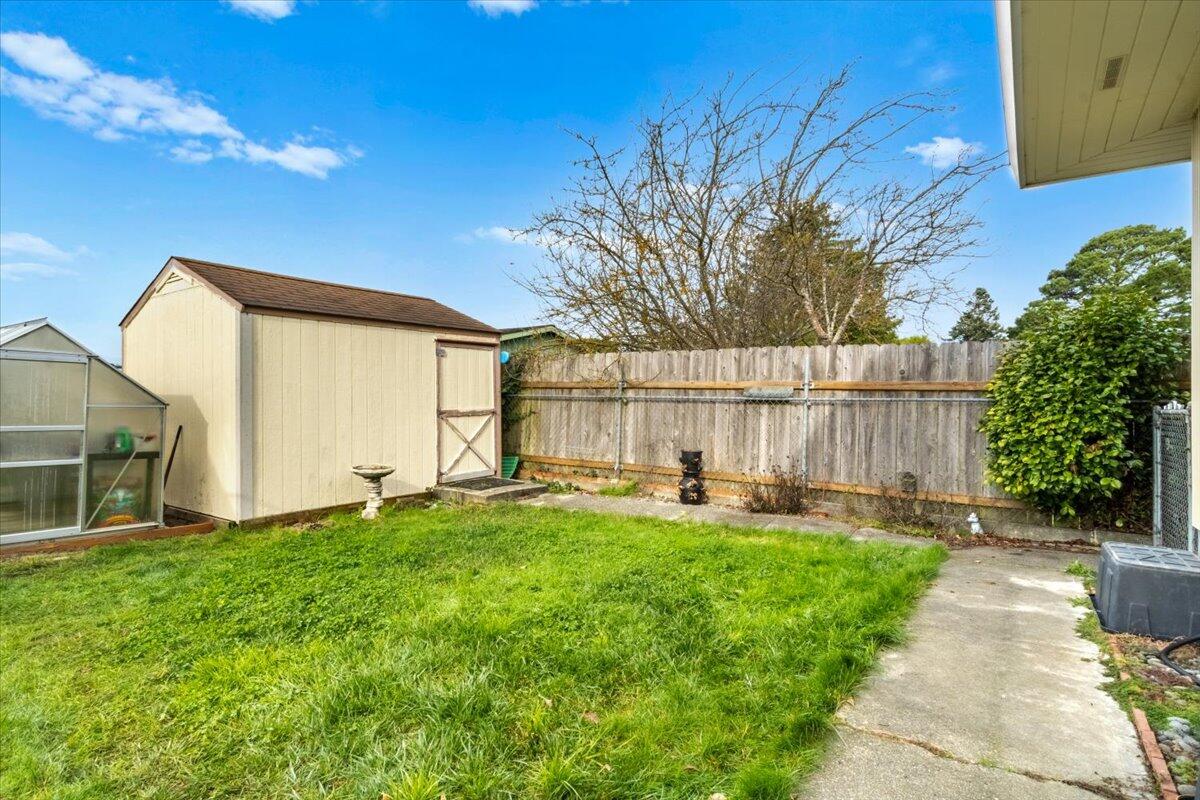 1146 Crestview Drive
