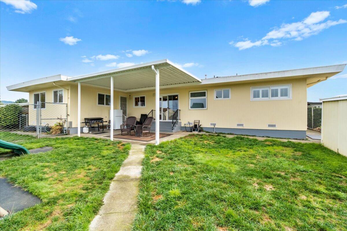 1146 Crestview Drive