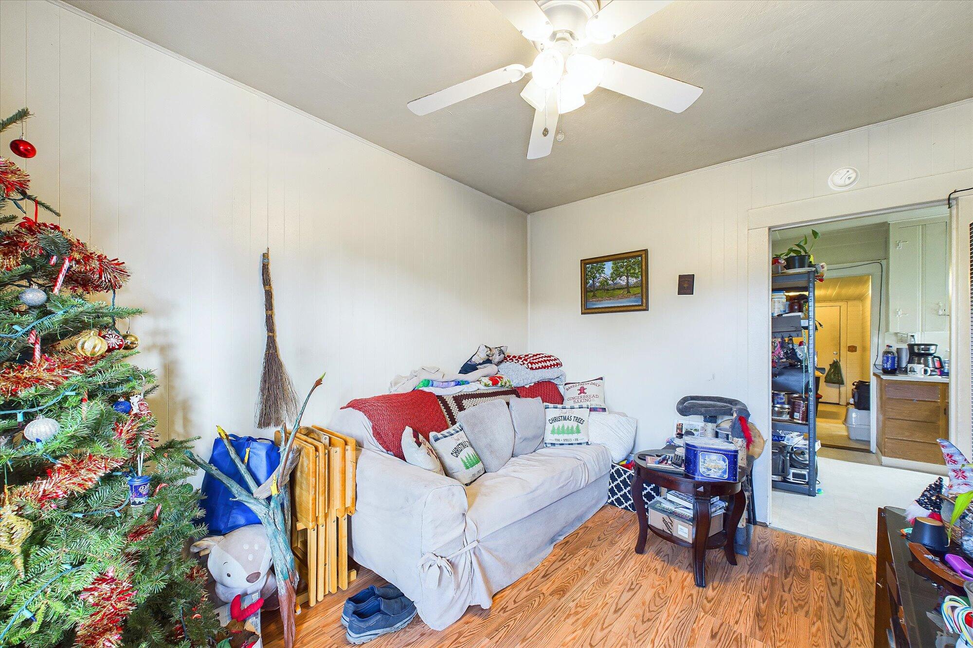 170 (174) 2nd Avenue