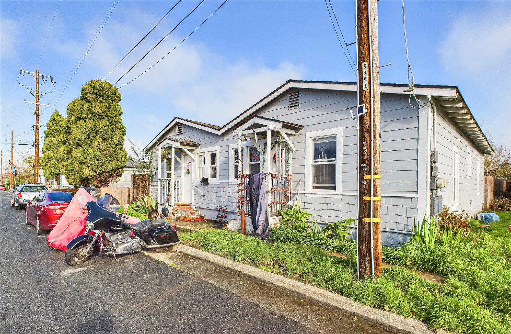 170 (174) 2nd Avenue