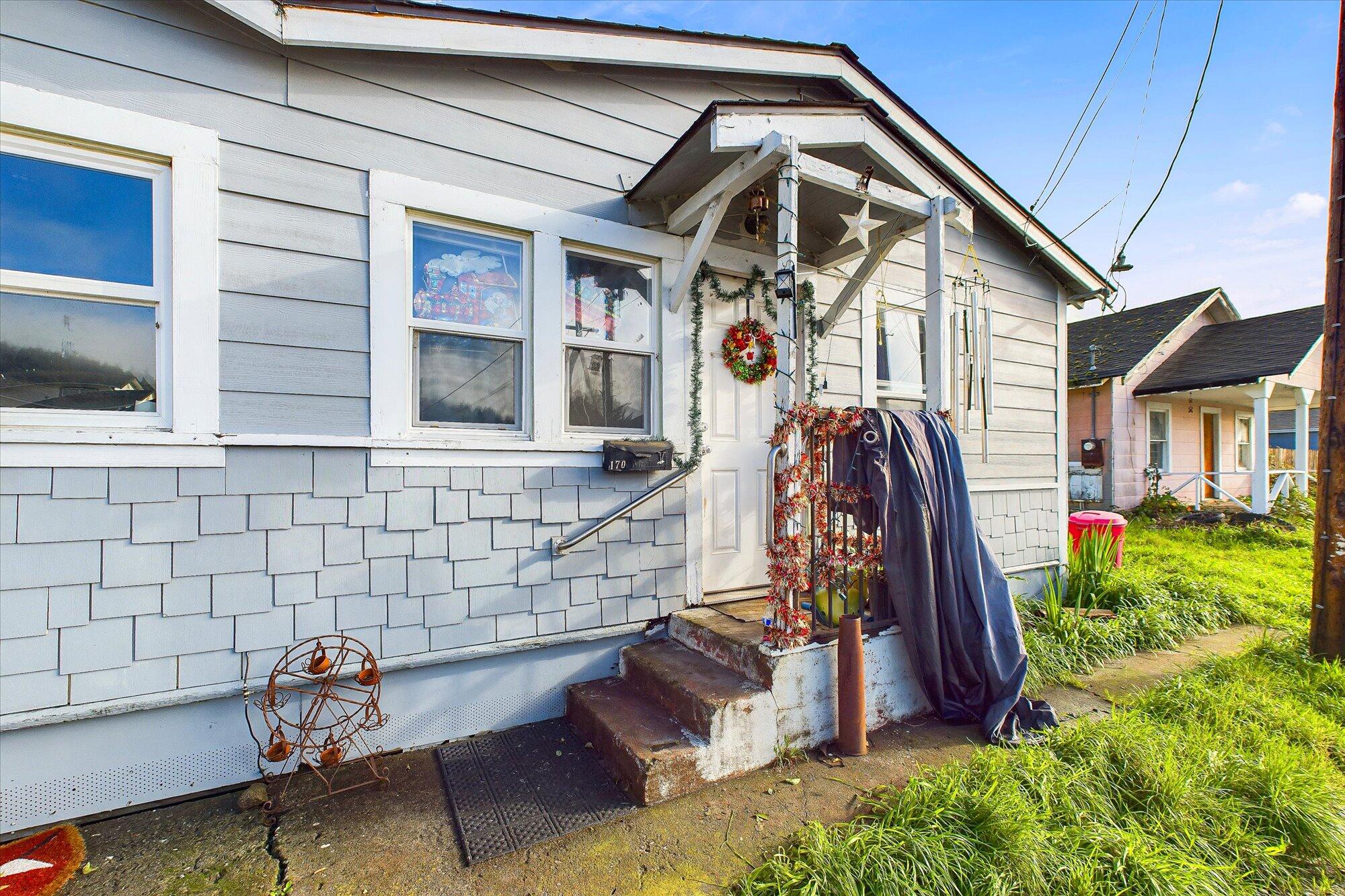 170 (174) 2nd Avenue