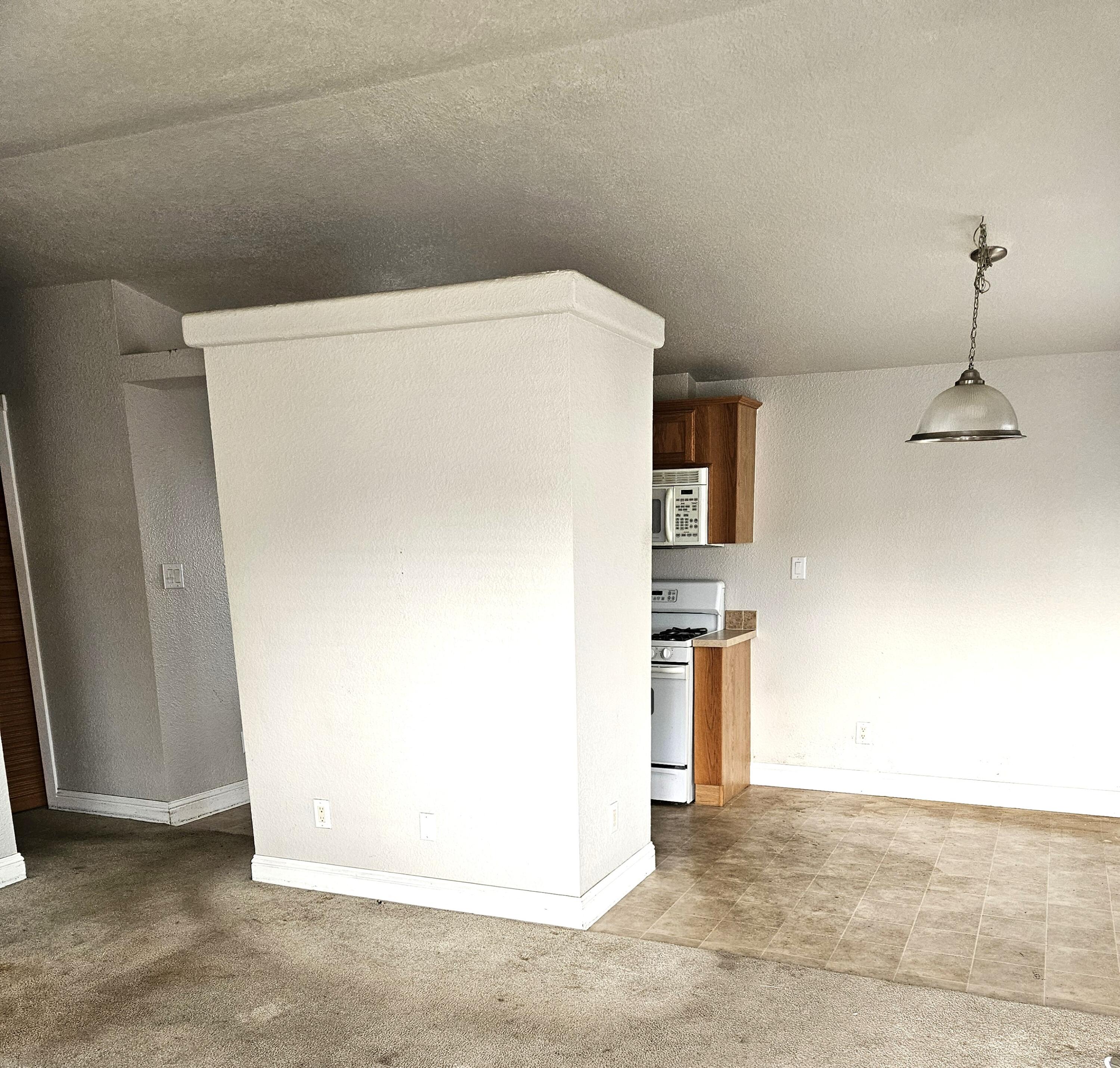 4529 Lewis Avenue, 2