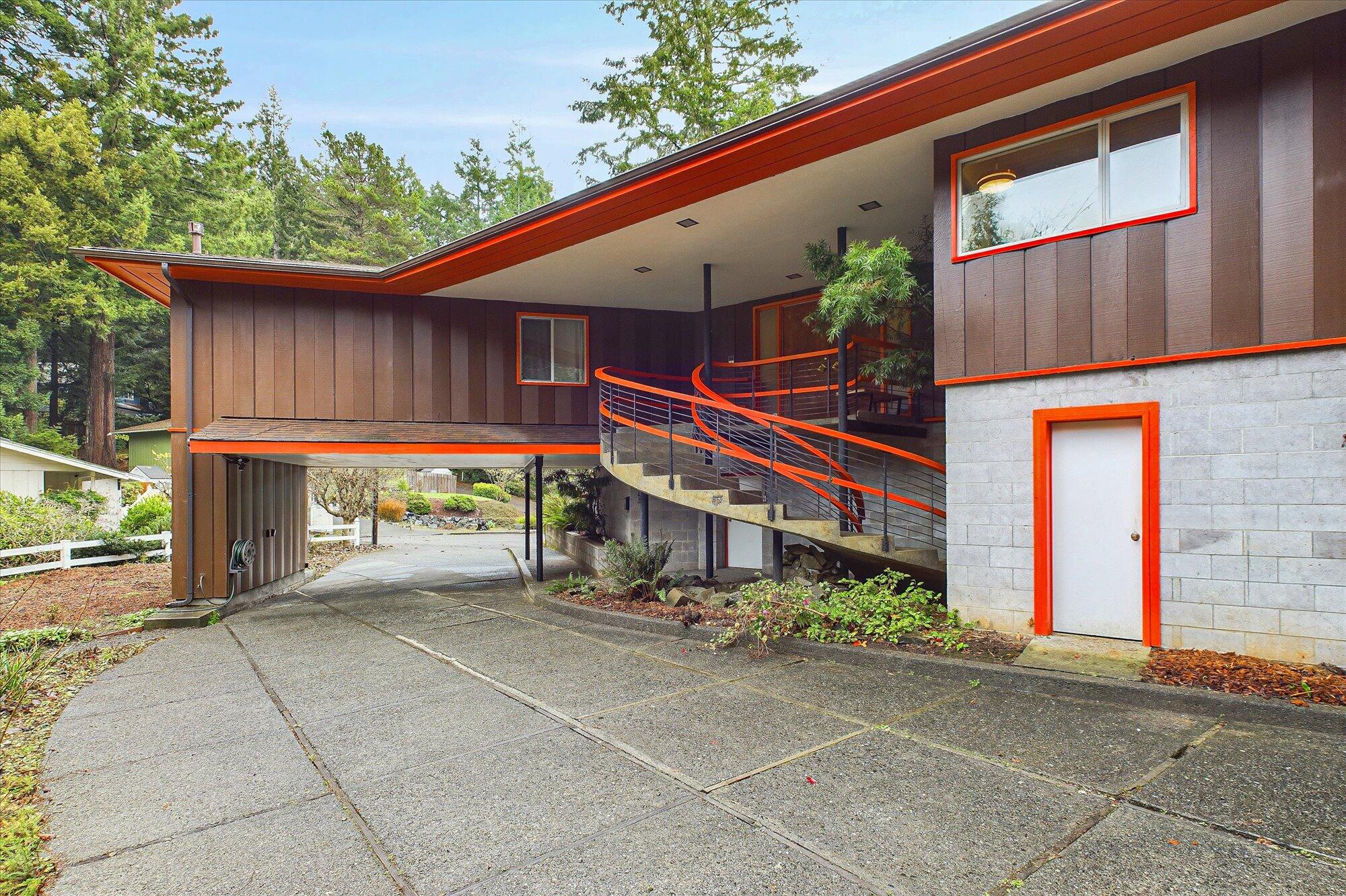 1648 Blake Court