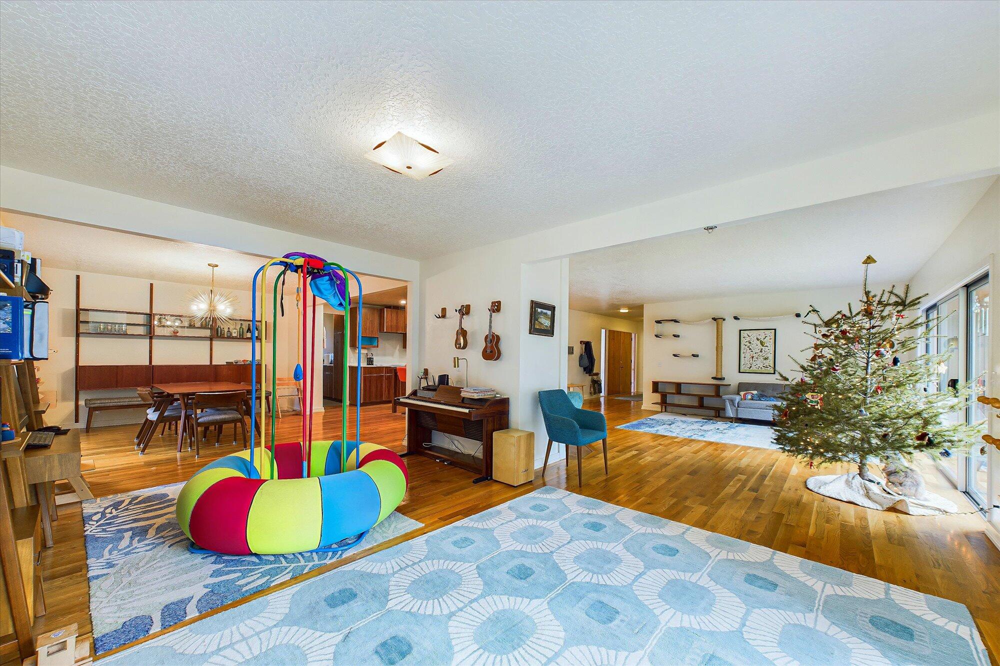1648 Blake Court