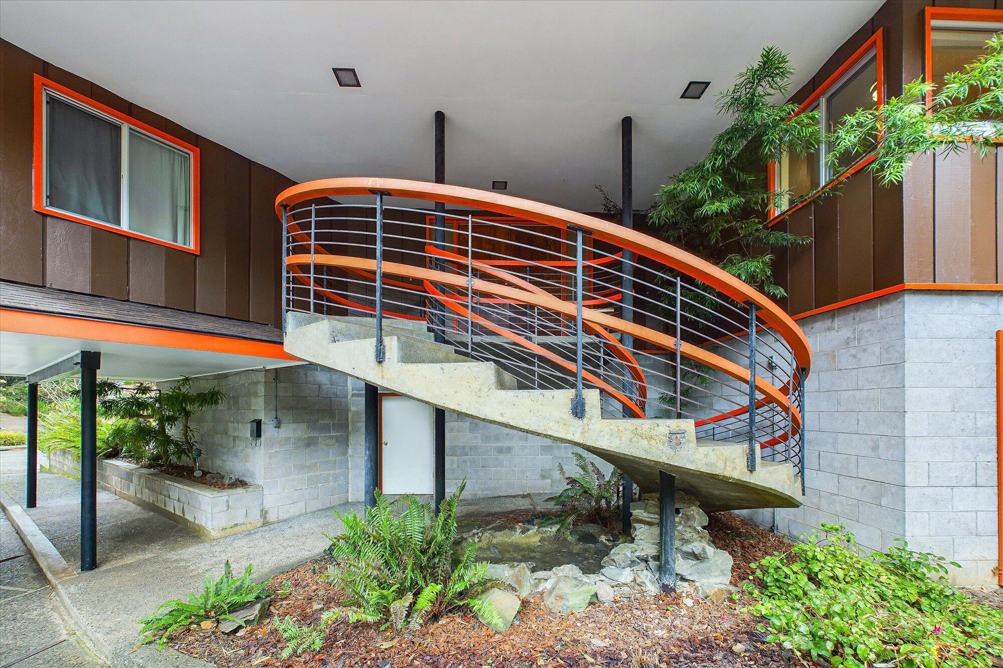 1648 Blake Court