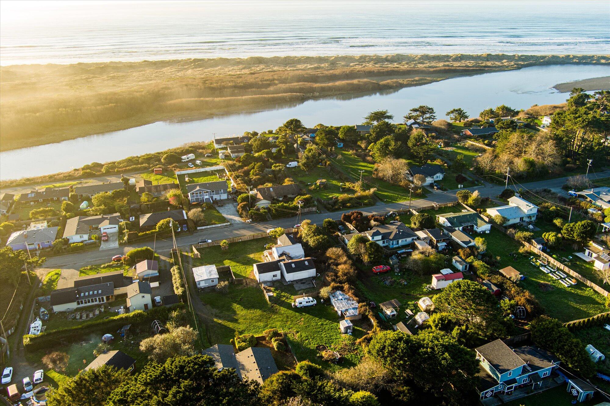 1637 Ocean Drive, McKinleyville