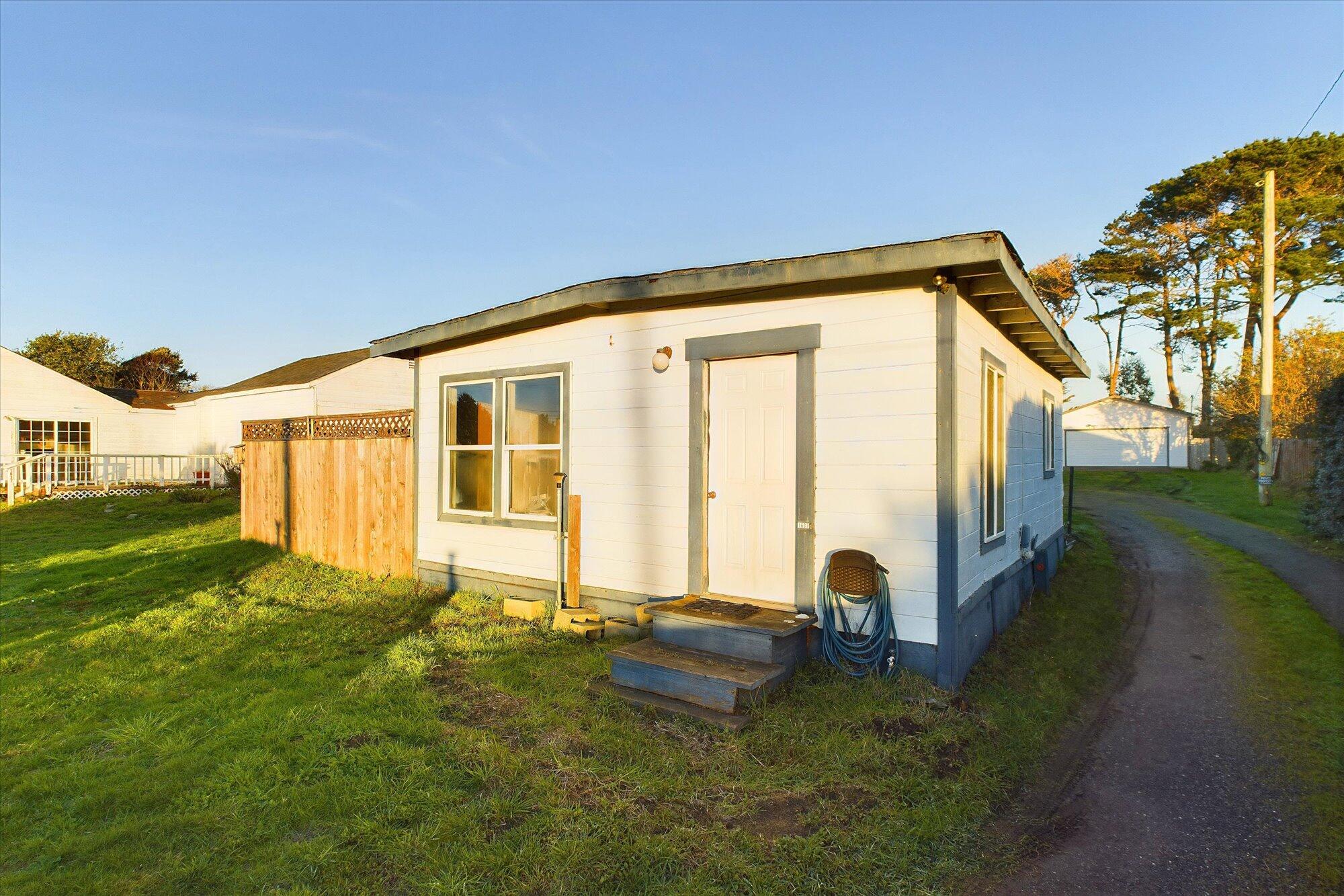 1637 Ocean Drive, McKinleyville