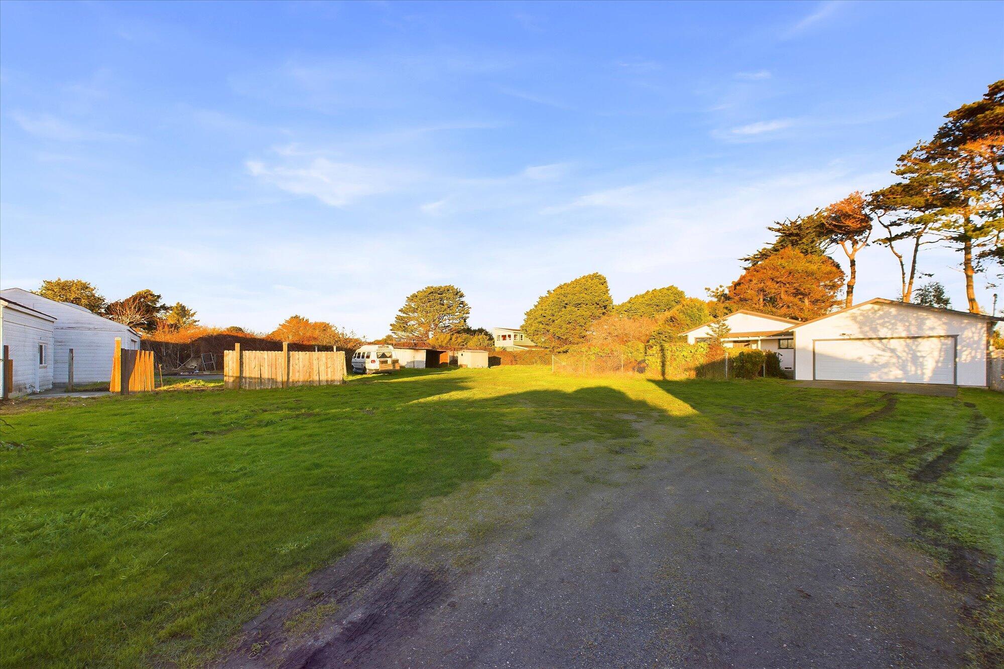 1637 Ocean Drive, McKinleyville