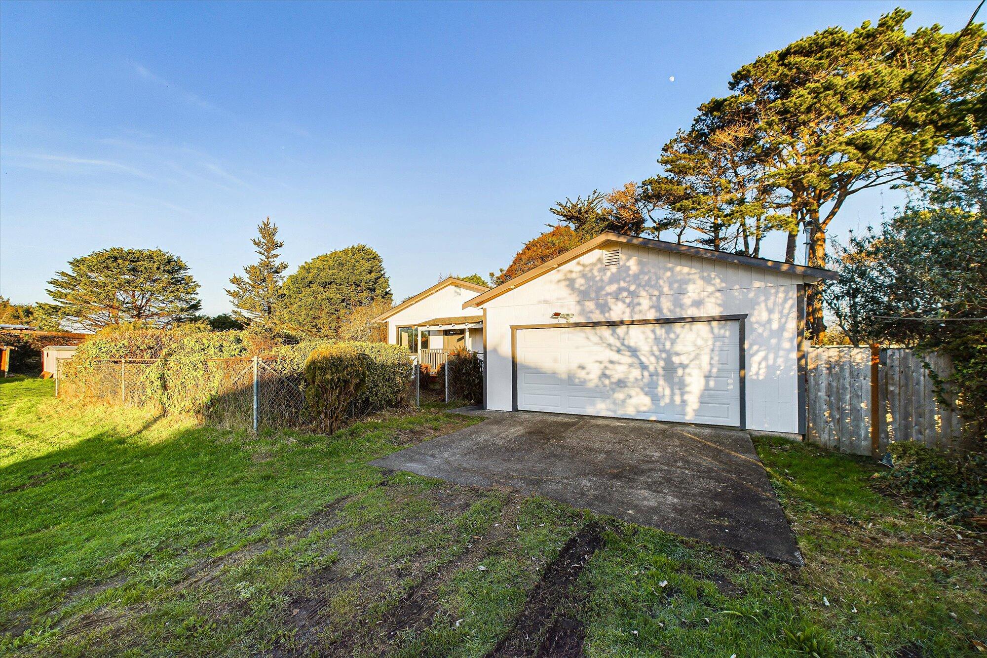 1637 Ocean Drive, McKinleyville