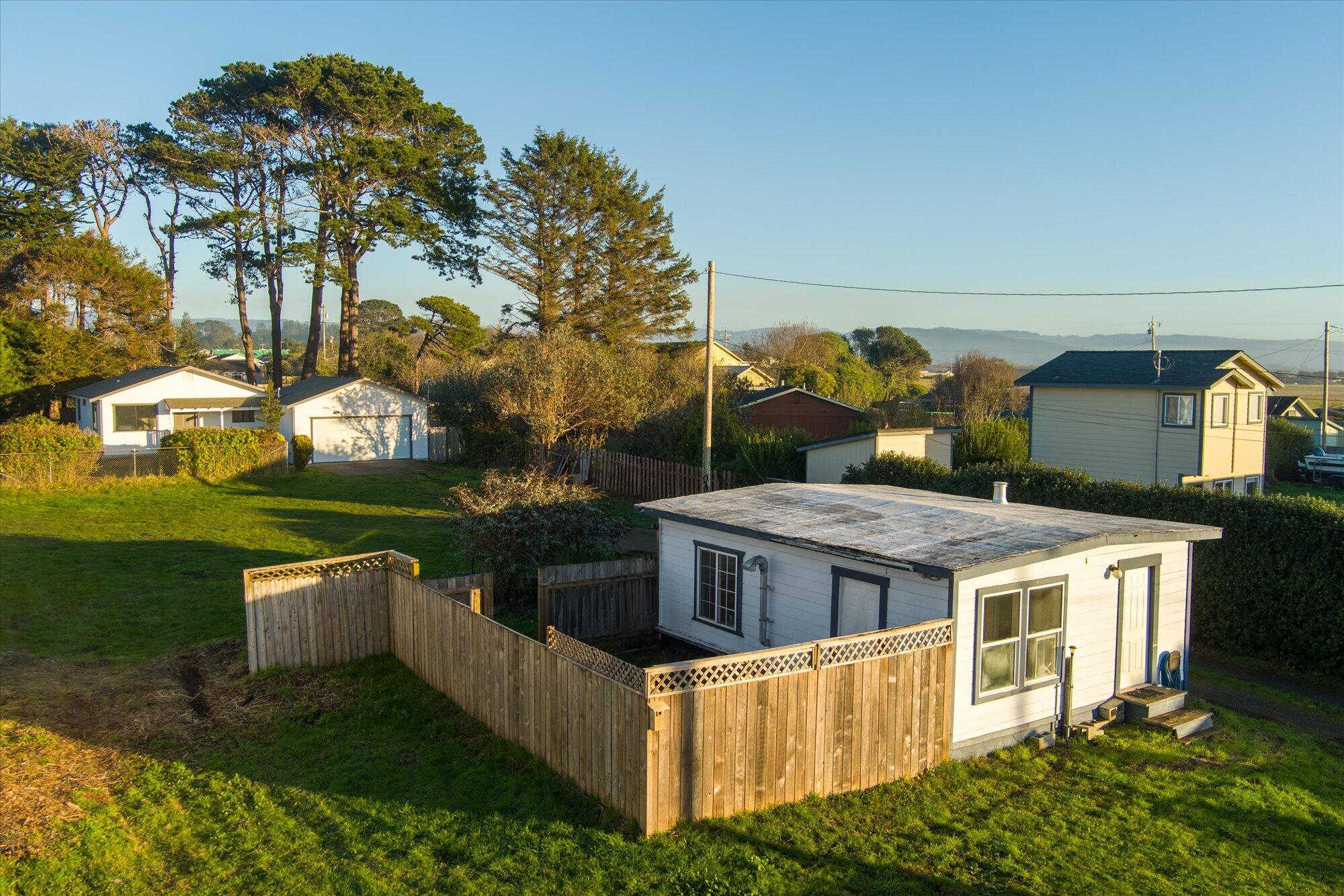 1637 Ocean Drive, McKinleyville
