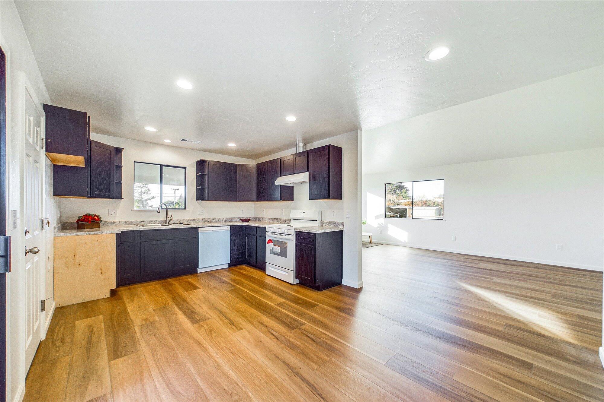 1637 Ocean Drive, McKinleyville