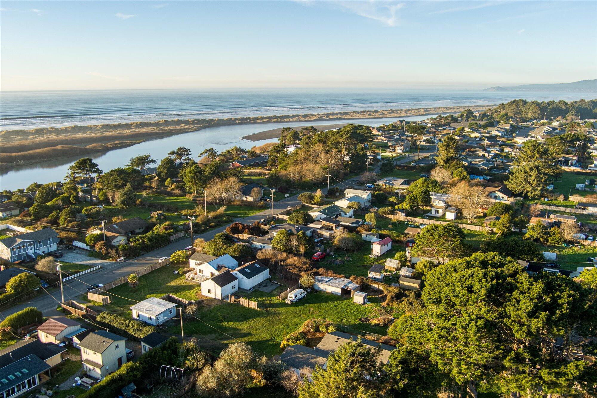 1637 Ocean Drive, McKinleyville