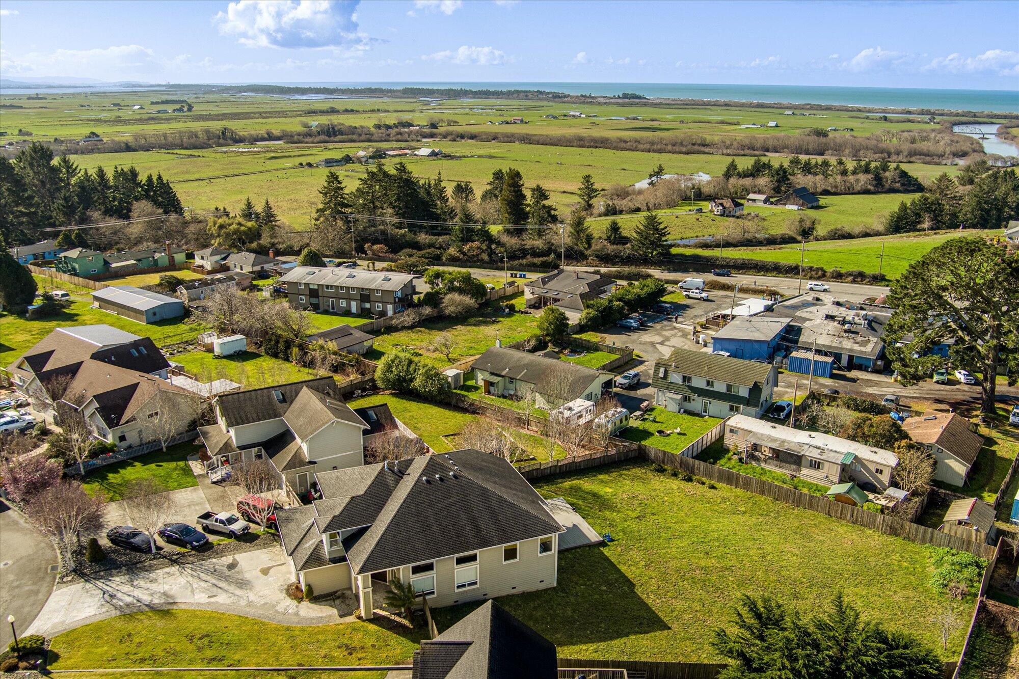 1665 Kristin Way, McKinleyville