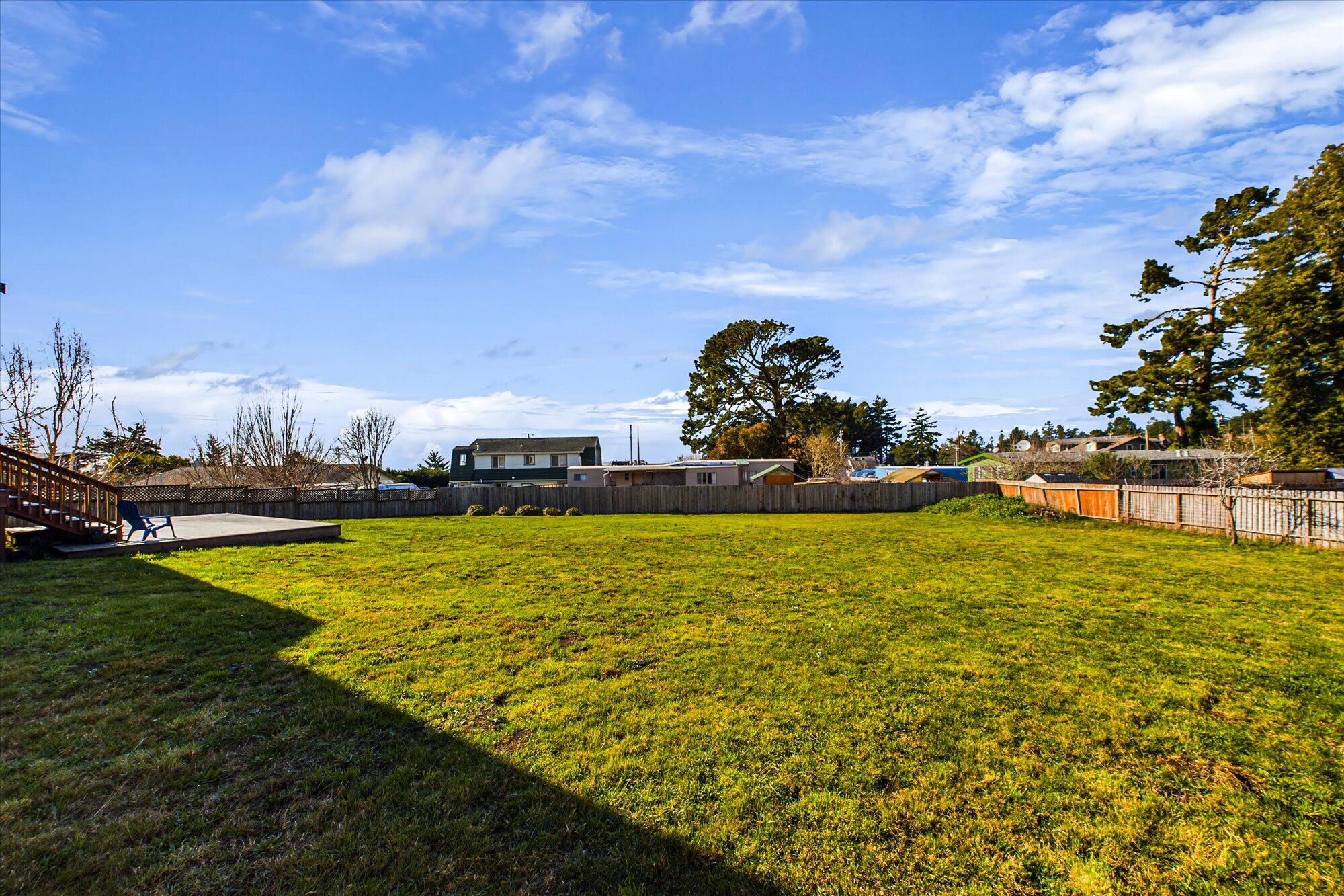 1665 Kristin Way, McKinleyville