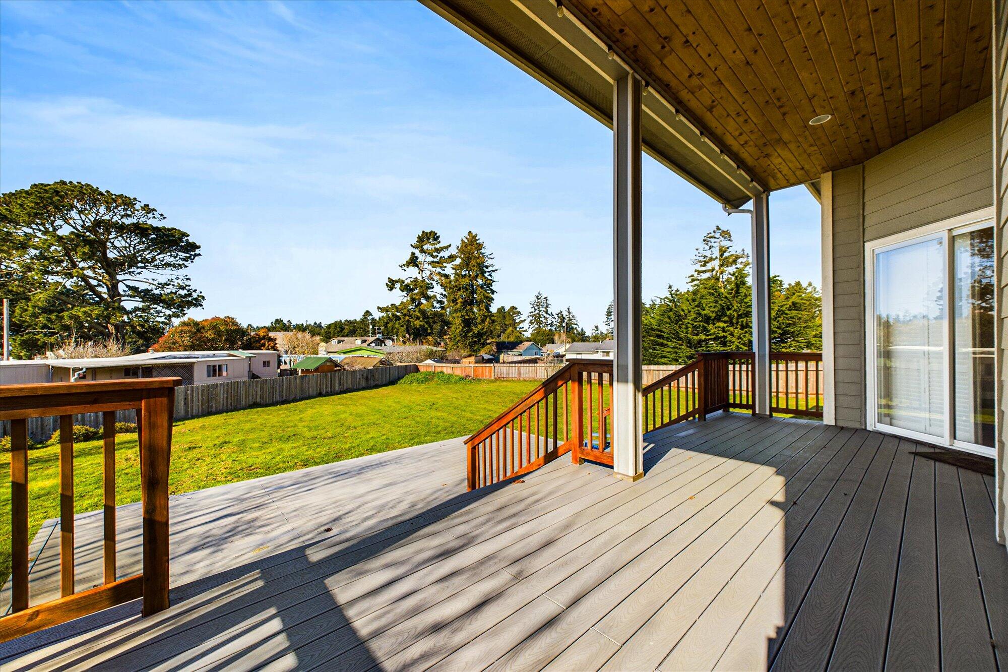 1665 Kristin Way, McKinleyville