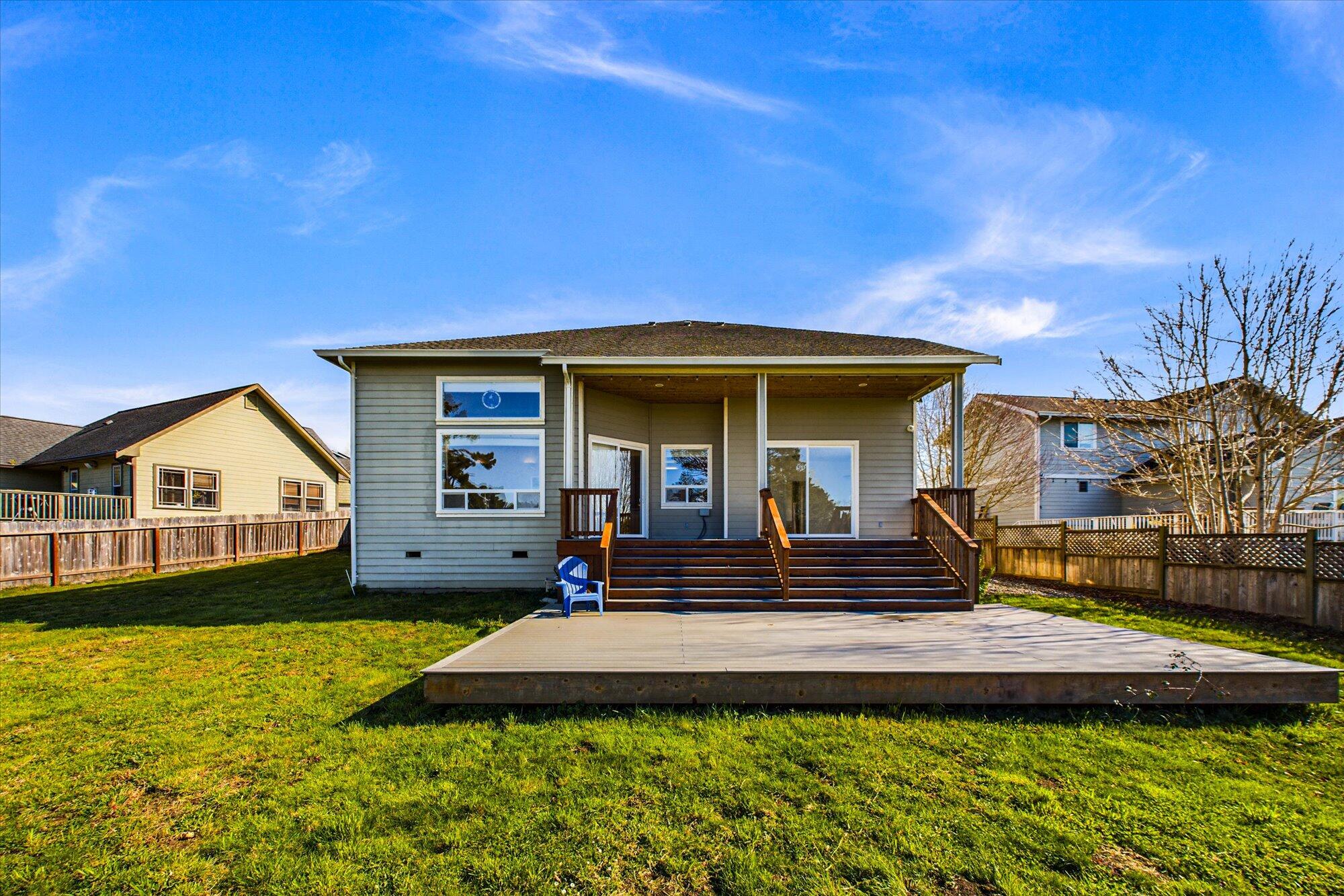 1665 Kristin Way, McKinleyville