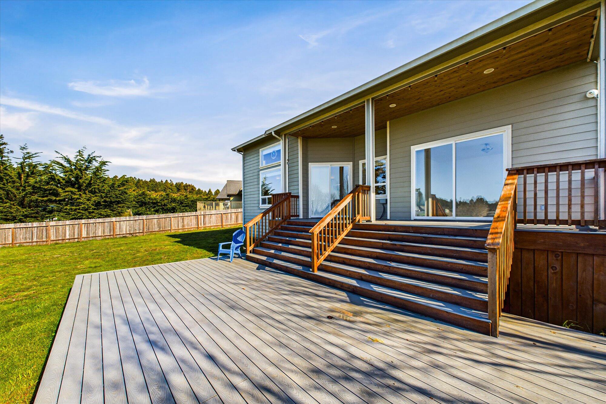 1665 Kristin Way, McKinleyville