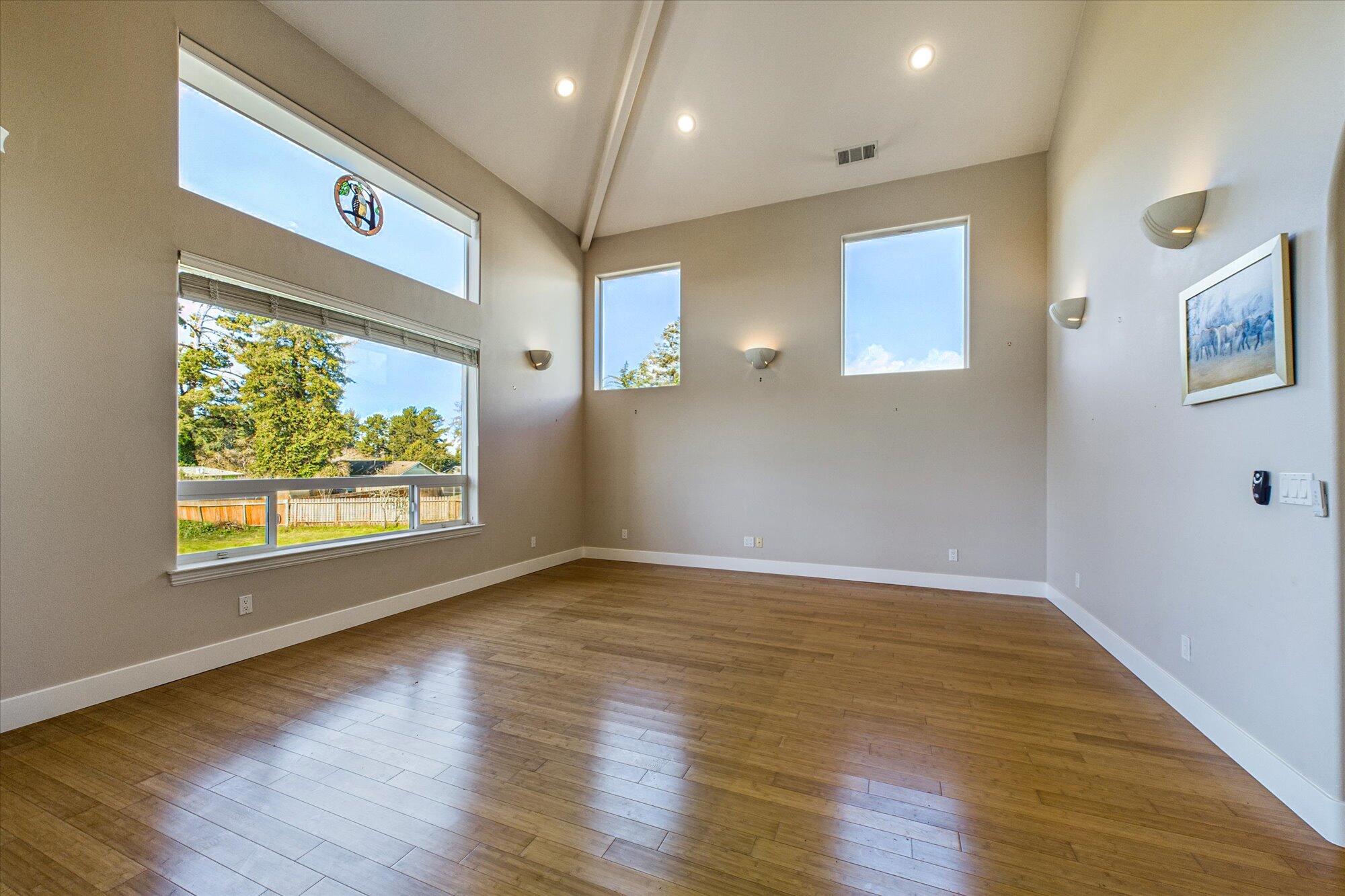 1665 Kristin Way, McKinleyville