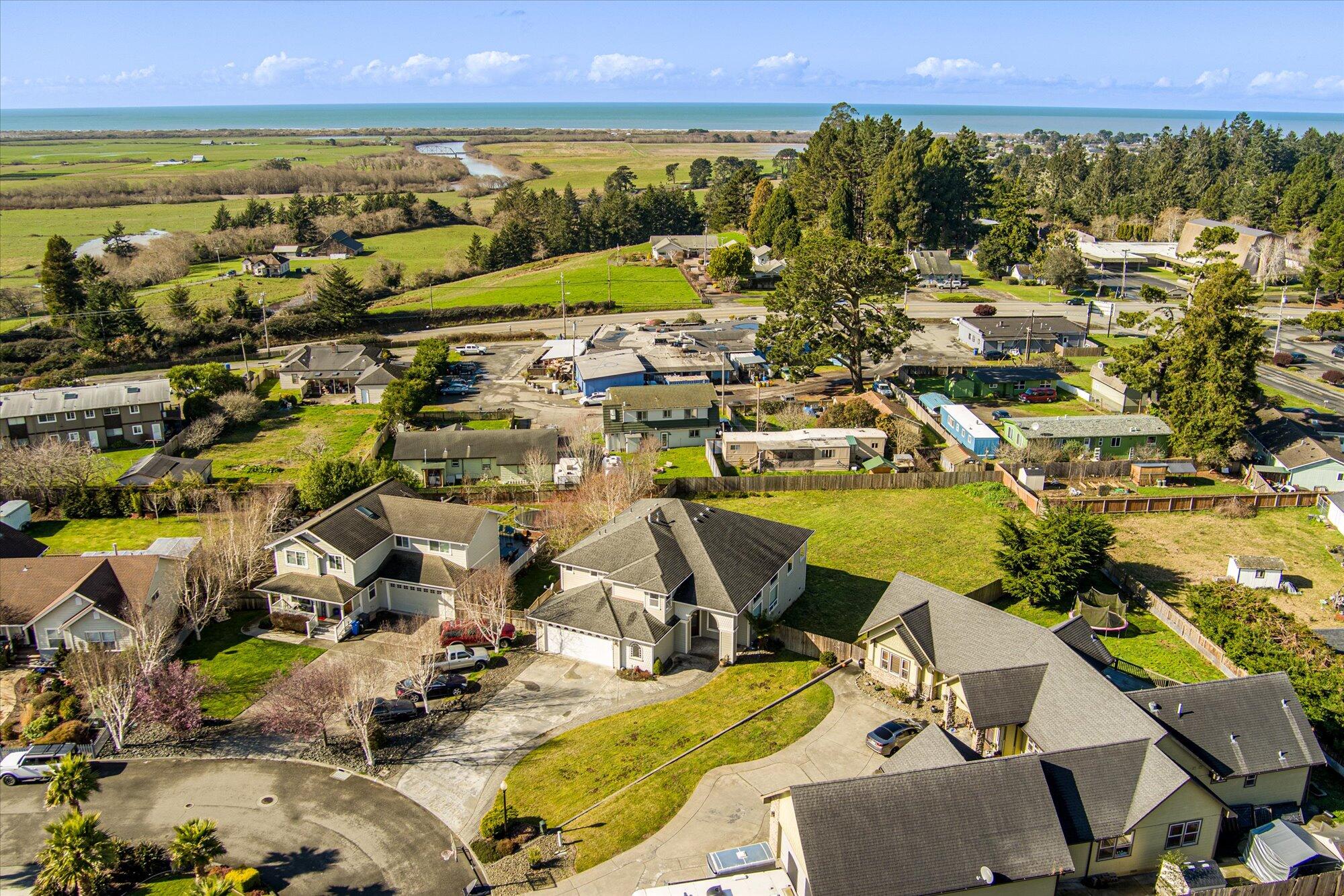 1665 Kristin Way, McKinleyville