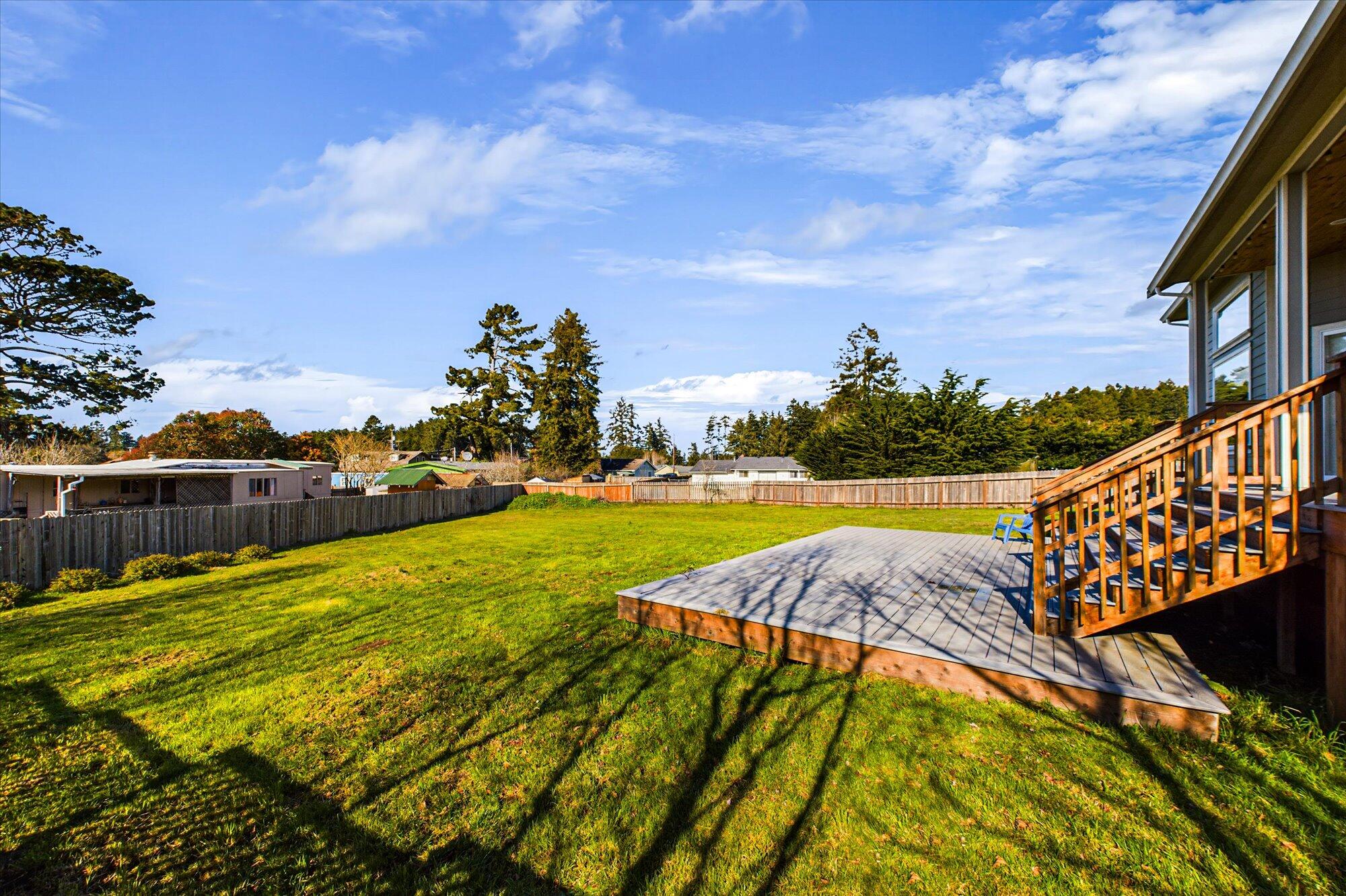 1665 Kristin Way, McKinleyville