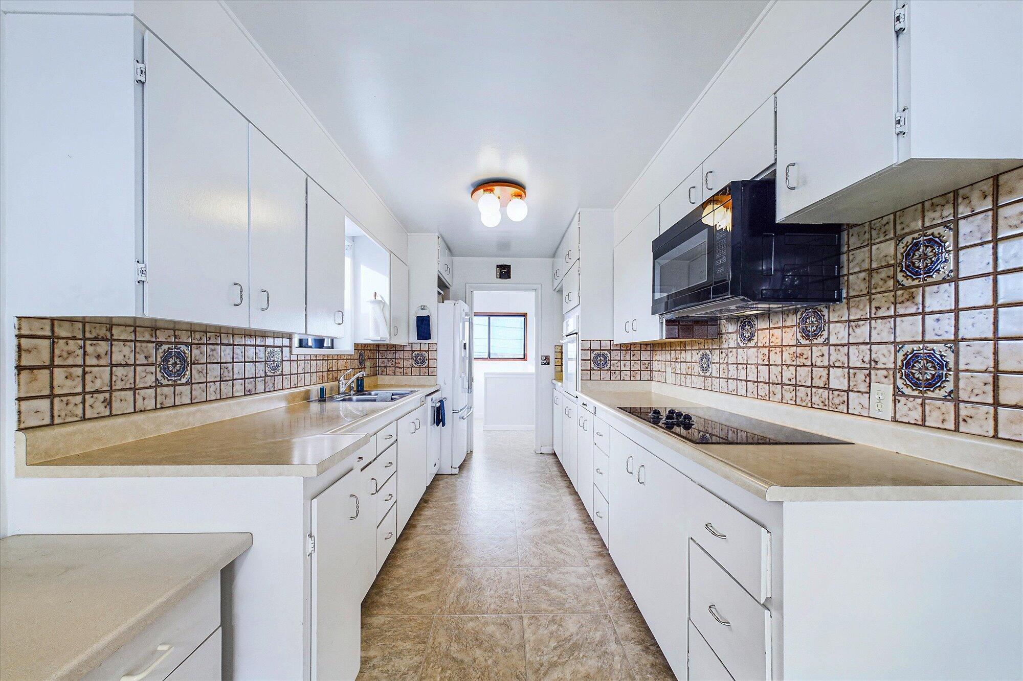 3522 Dakota Street