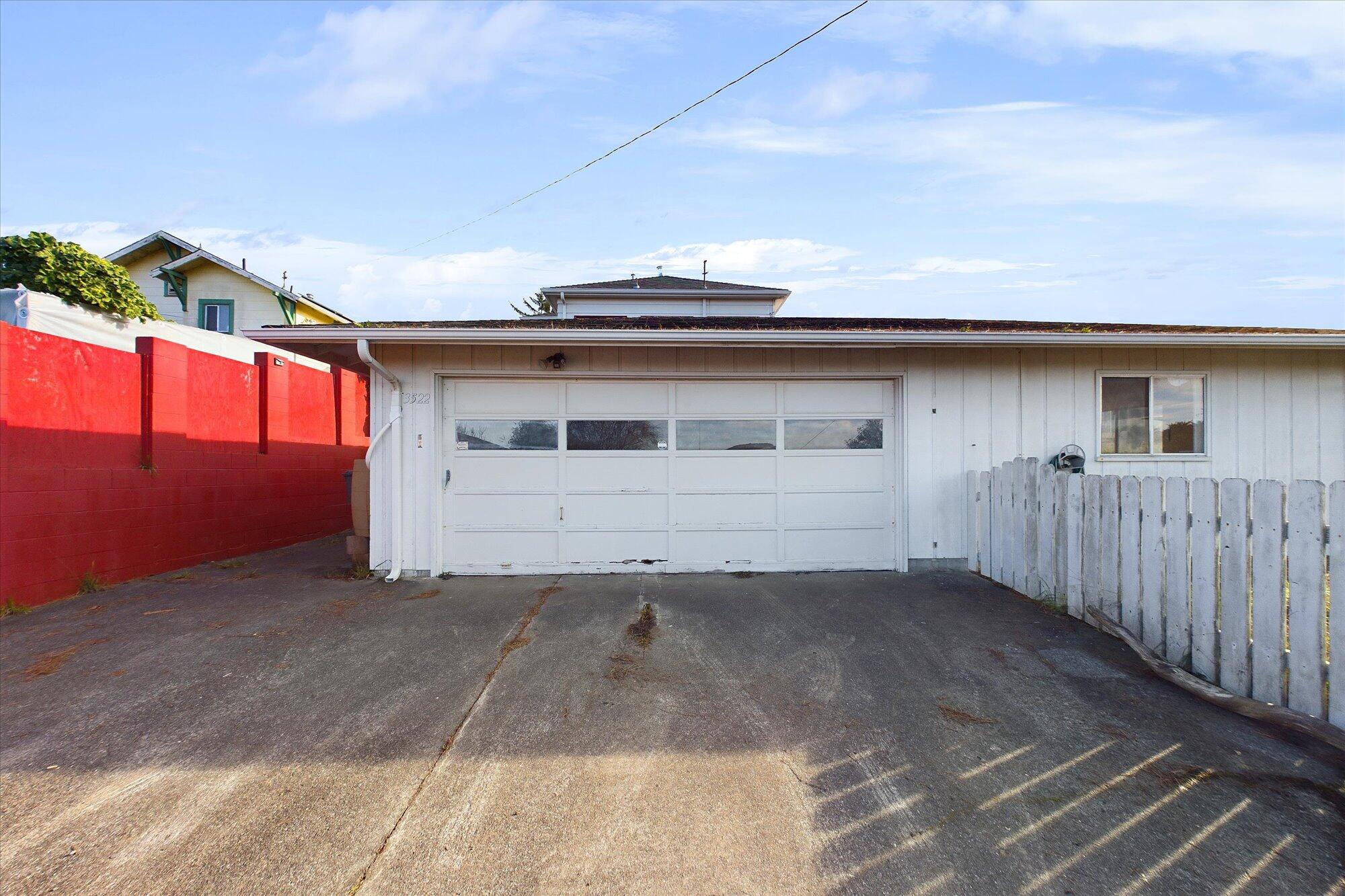 3522 Dakota Street