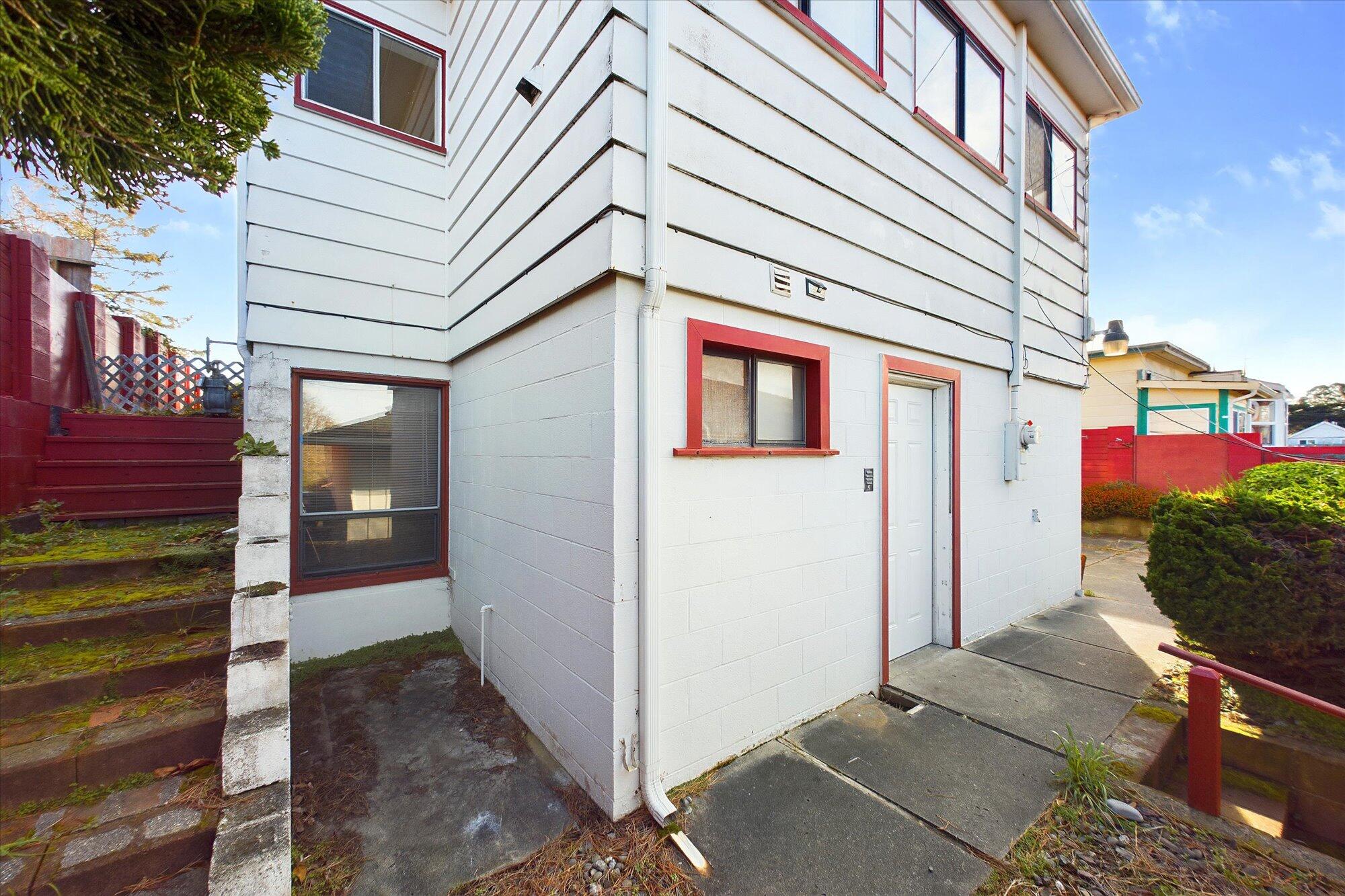 3522 Dakota Street