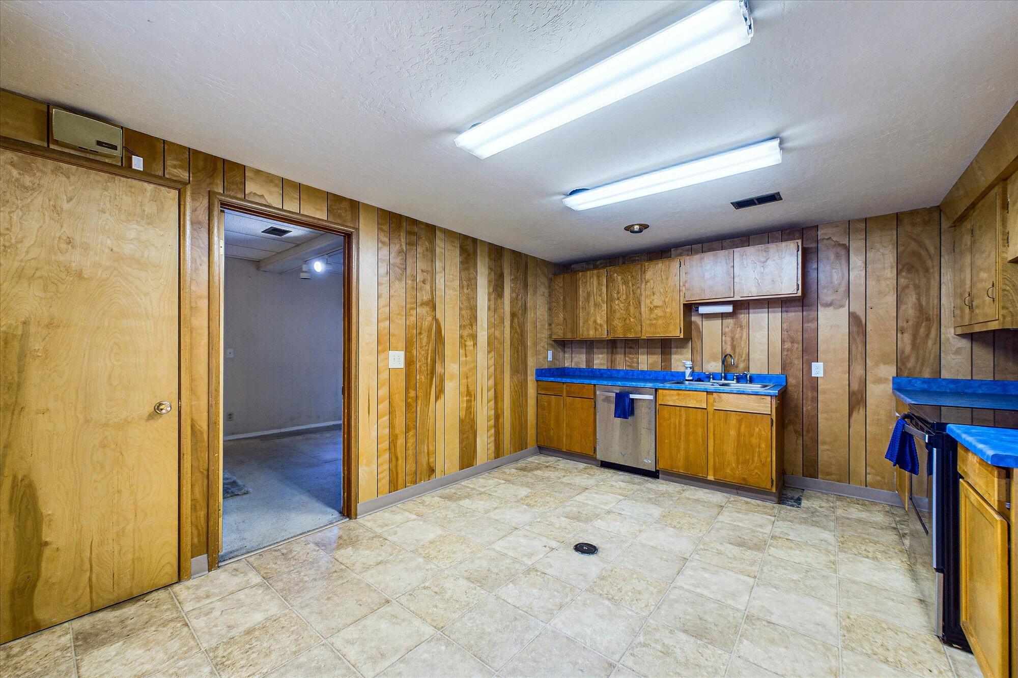 3522 Dakota Street
