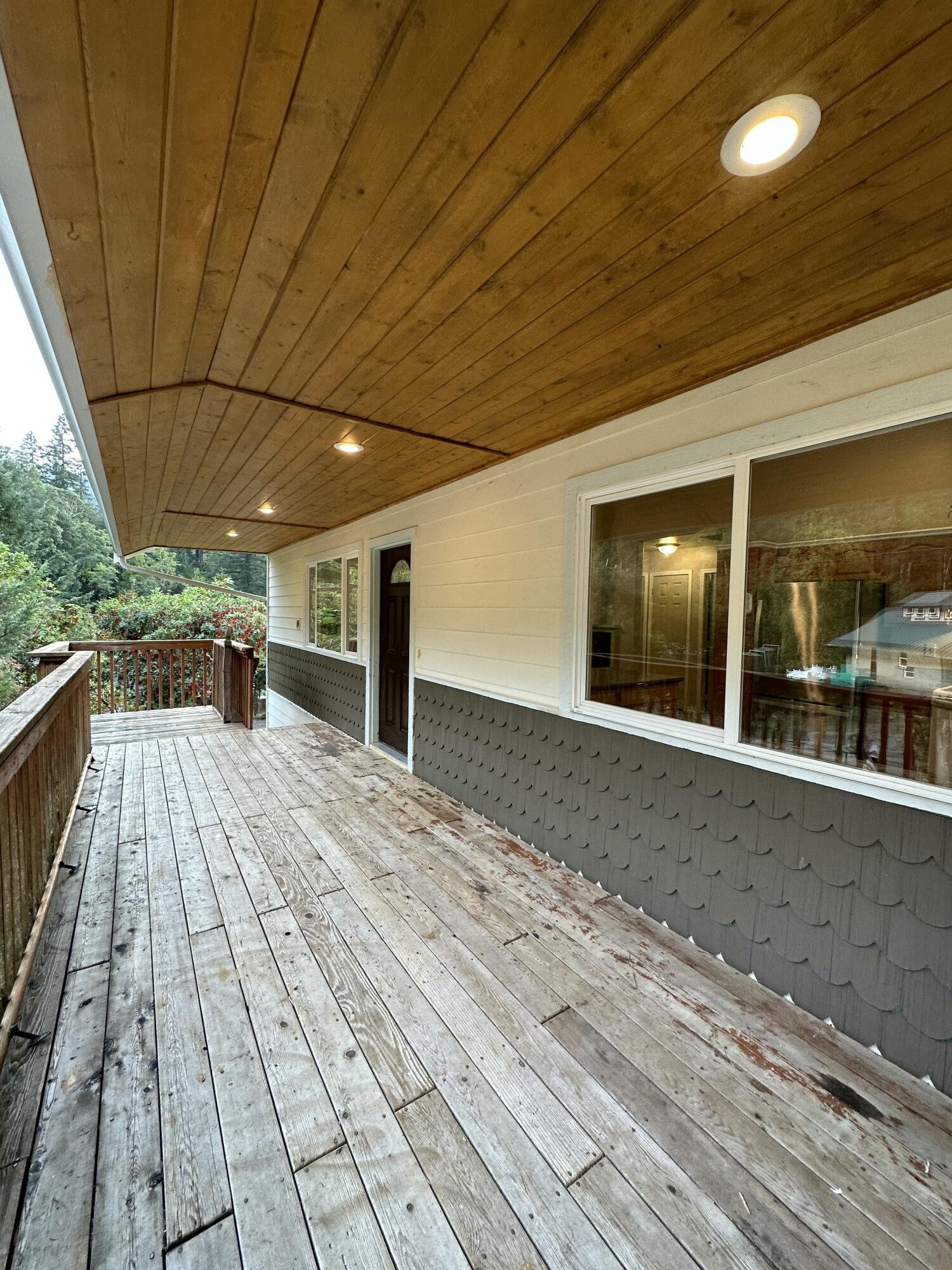 50 Flame Tree Road