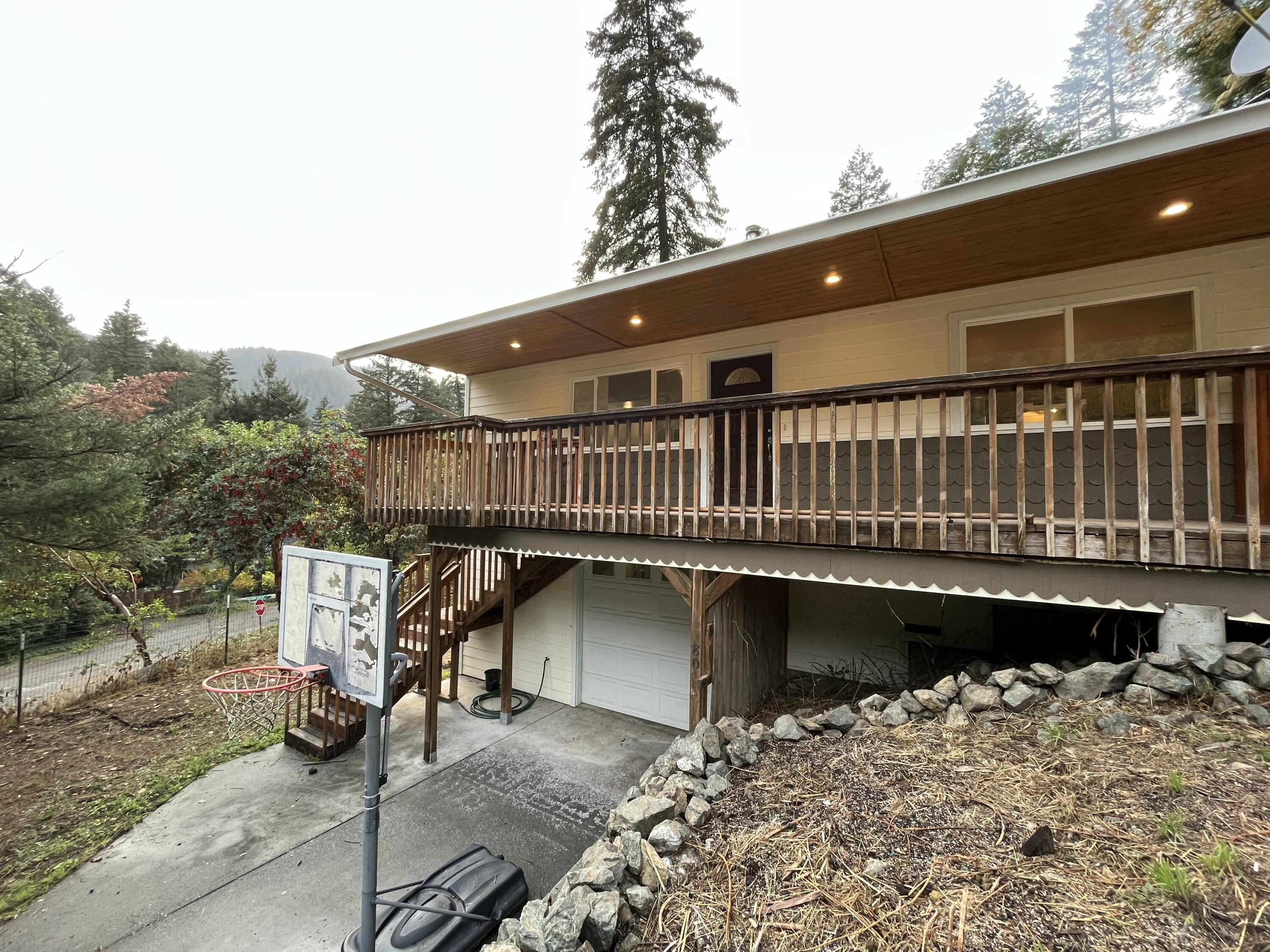 50 Flame Tree Road