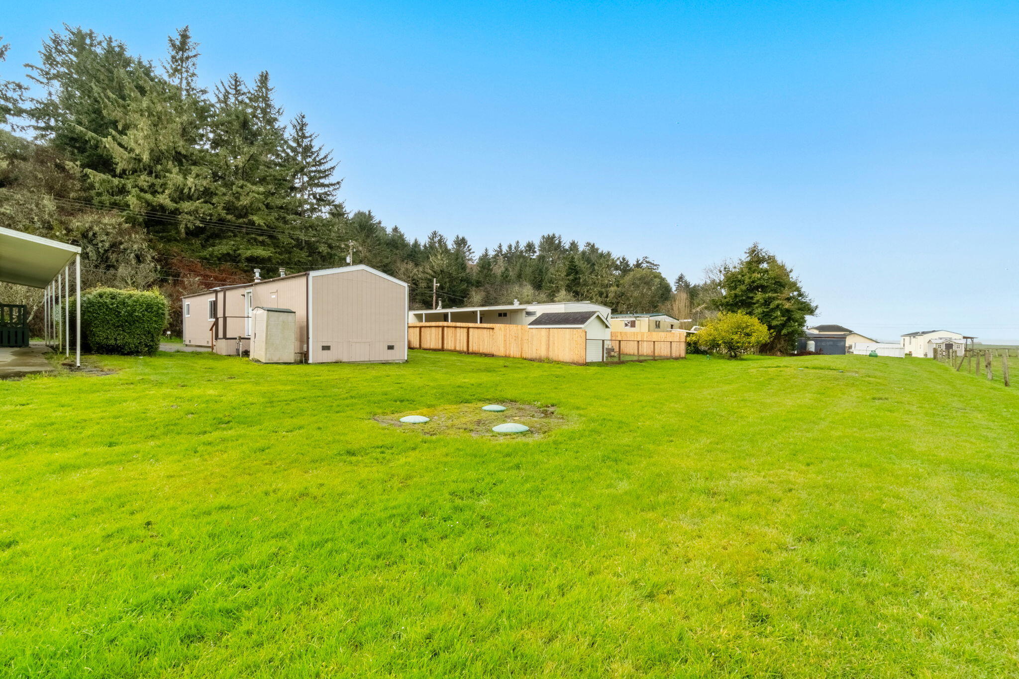 701 Centerville Road 8