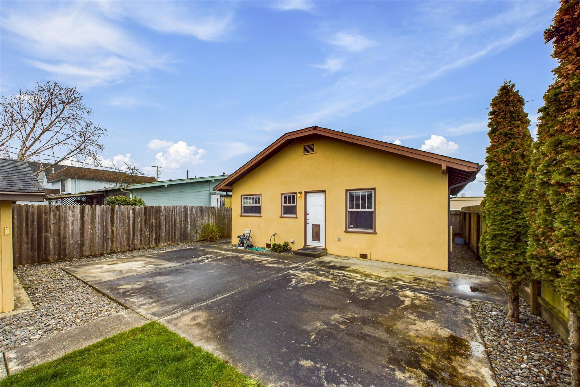 230 W 14th Street