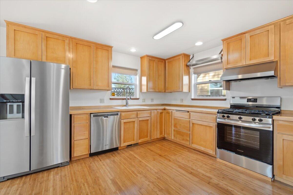 1946 S Gwin Road, McKinleyville