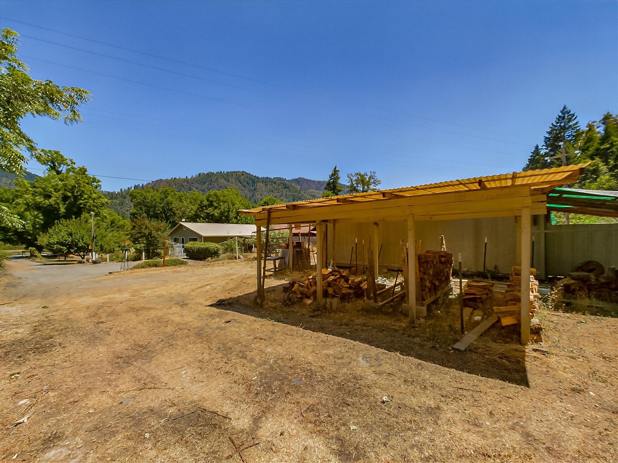 2710 Highway 96