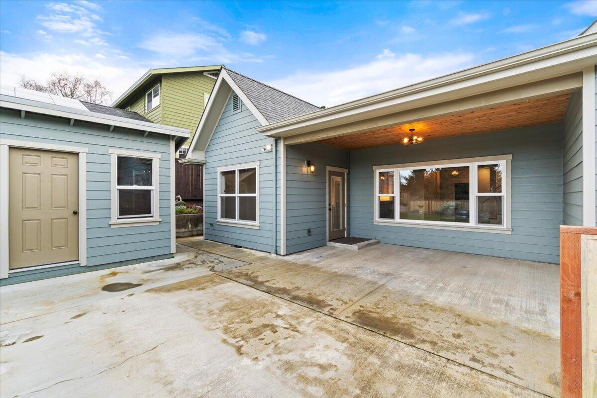2225 Burns Drive