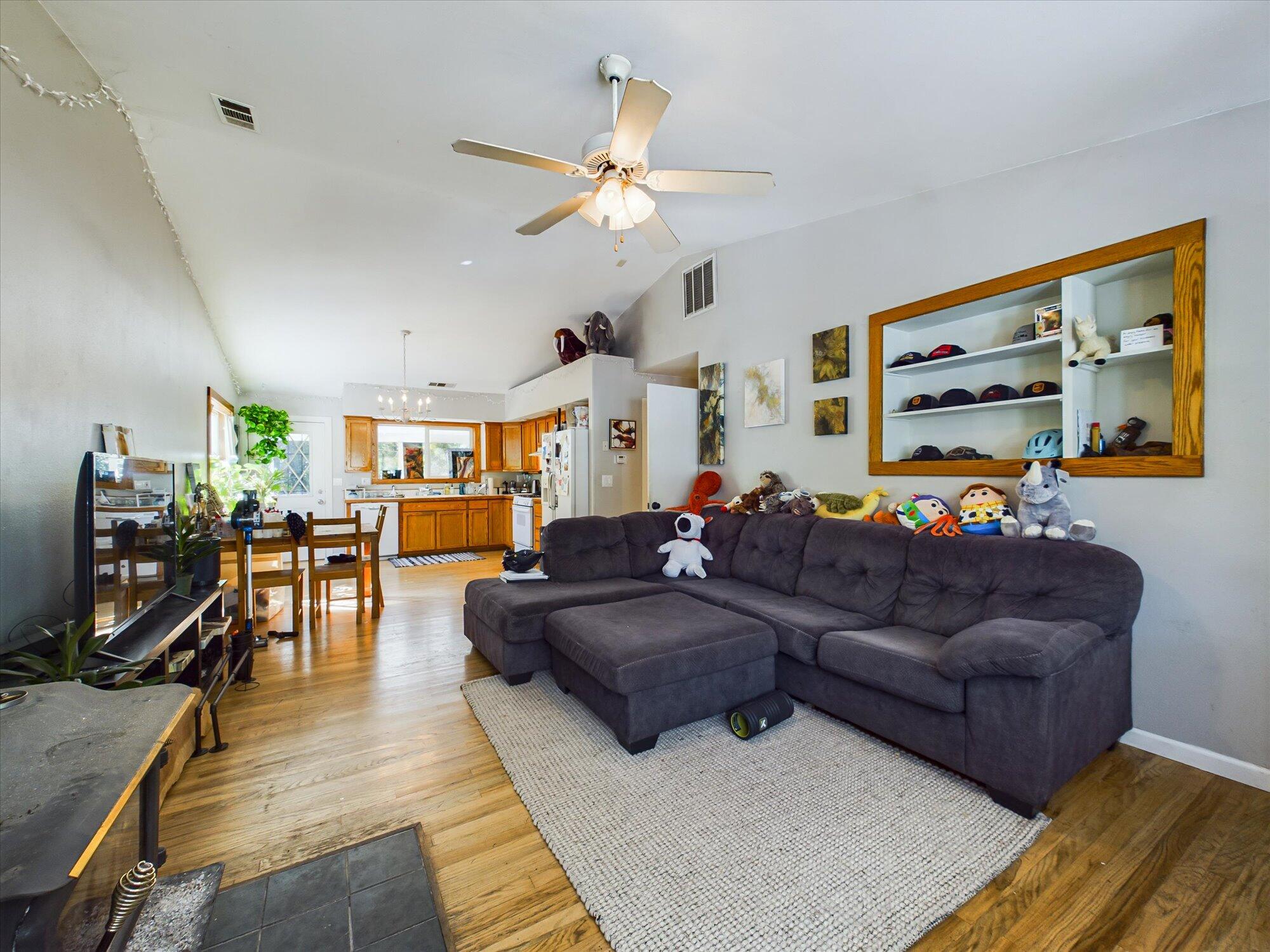 654 Forest View Drive