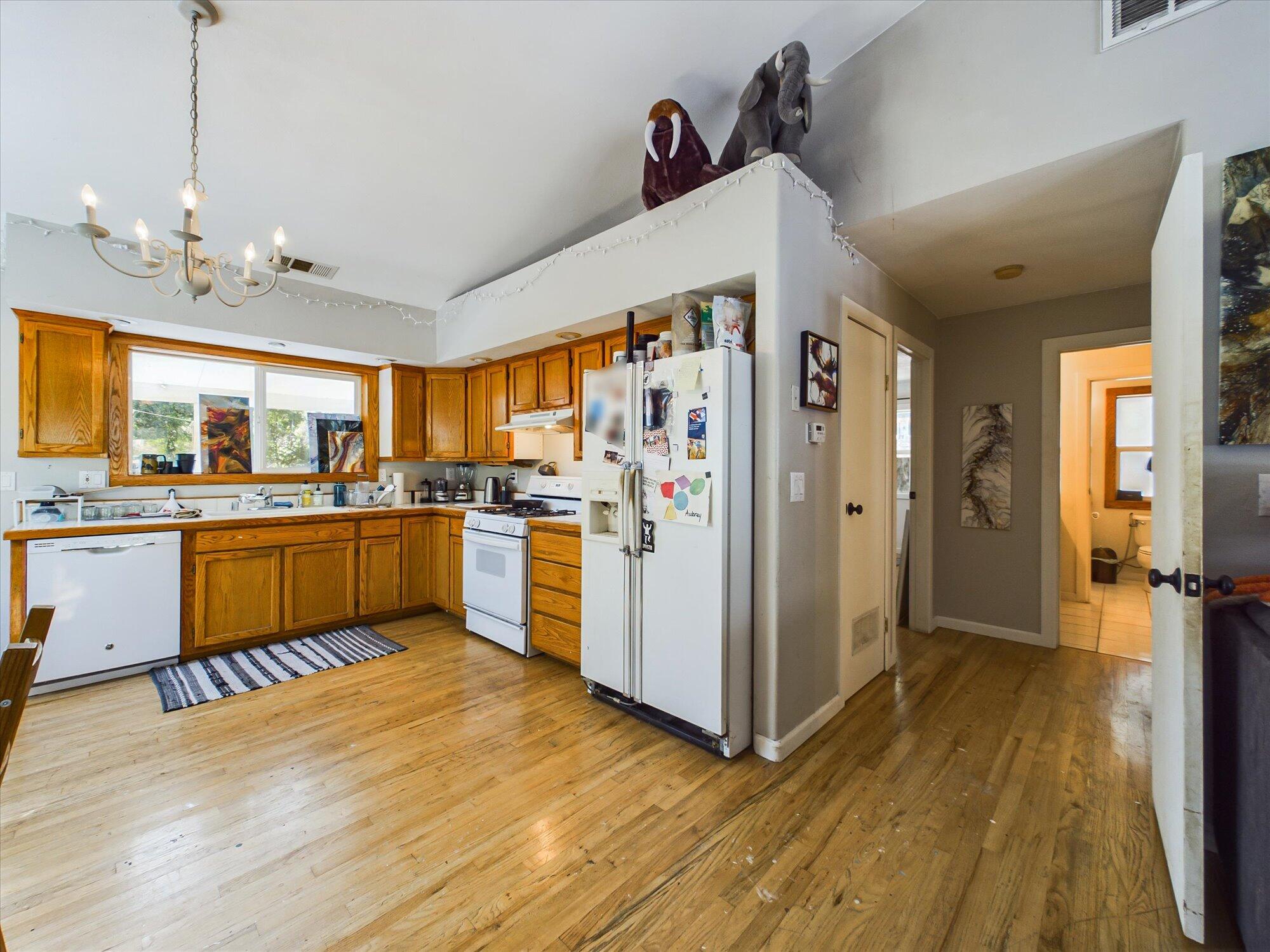 654 Forest View Drive