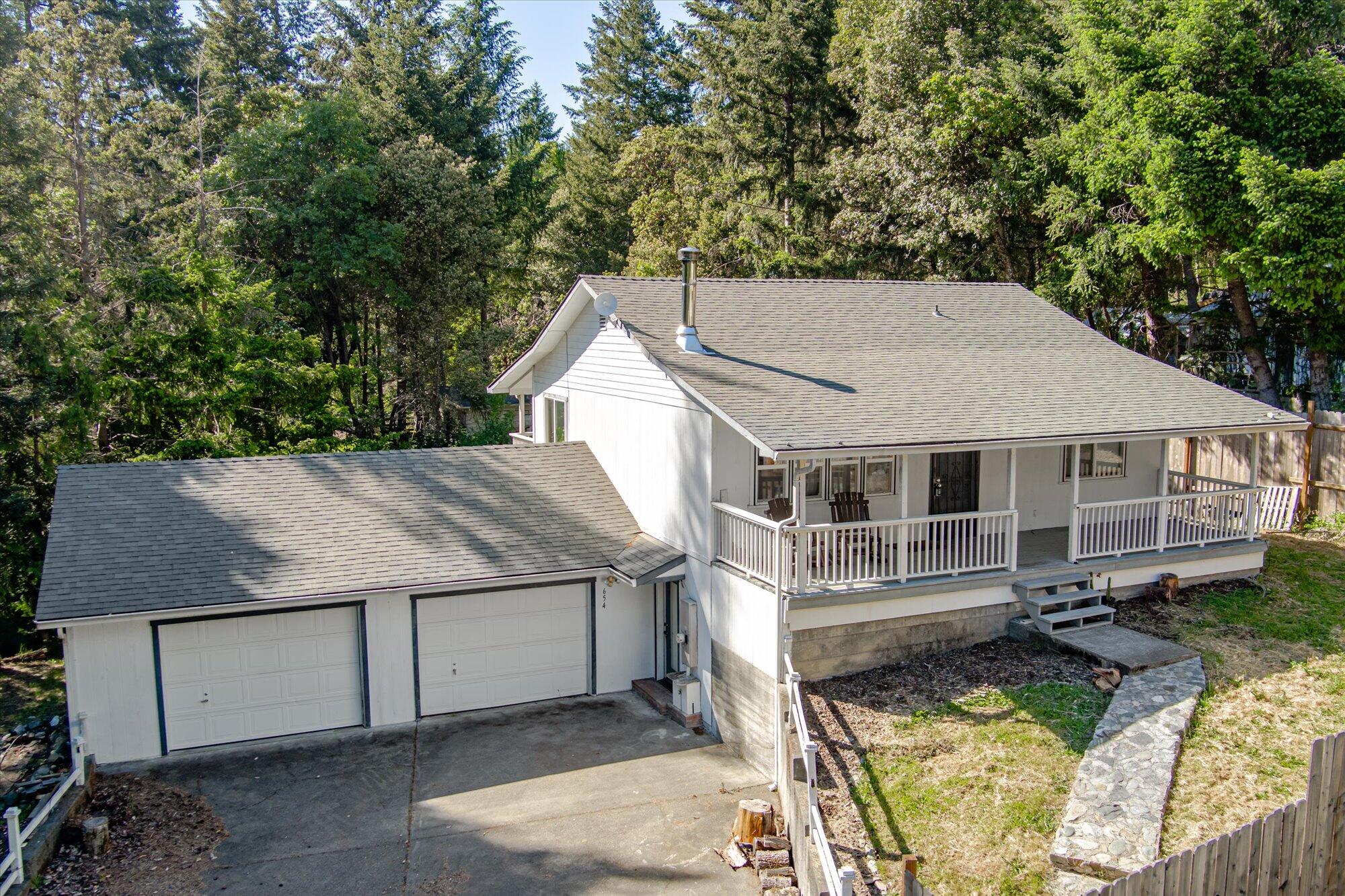 654 Forest View Drive