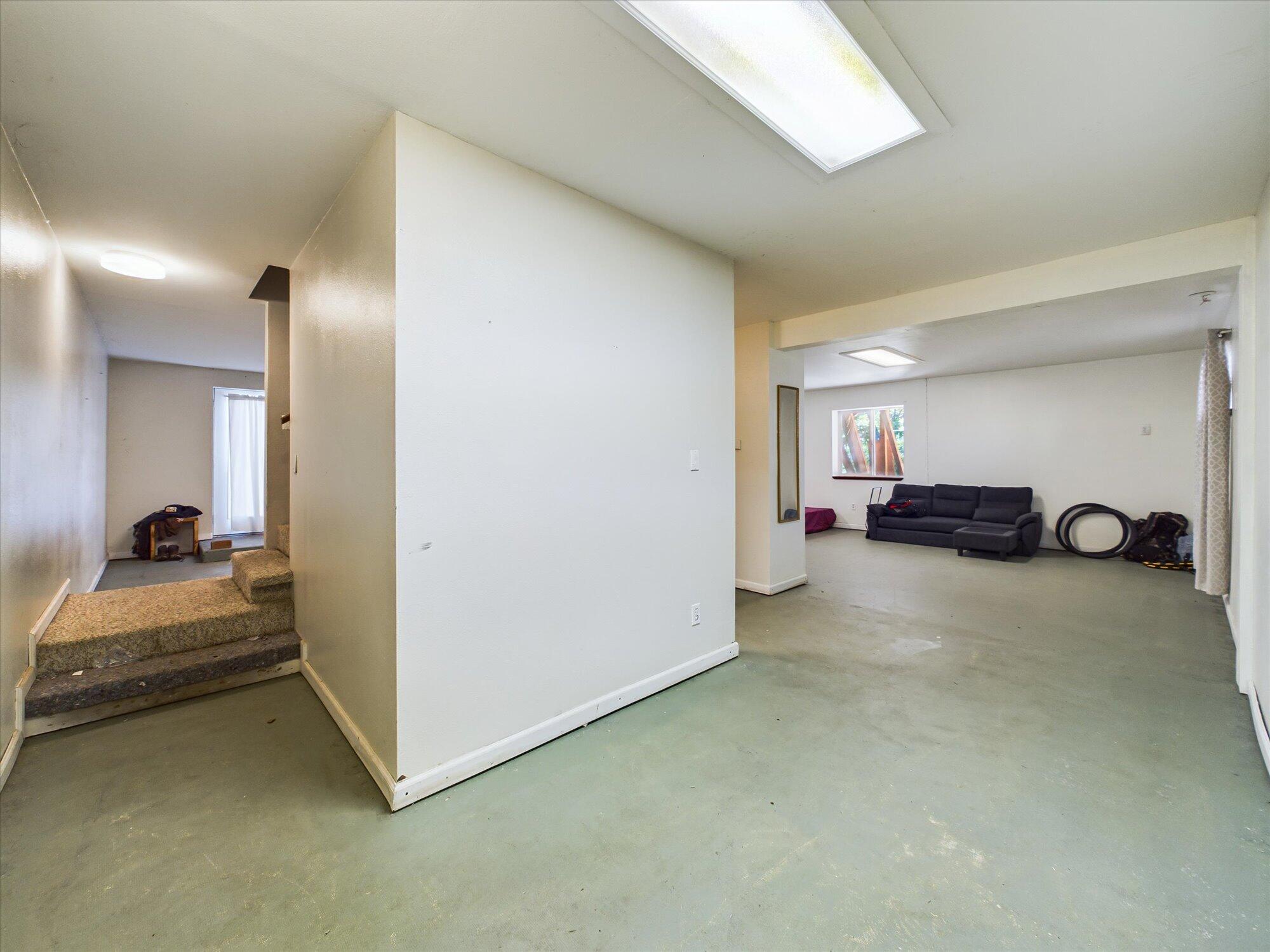 654 Forest View Drive