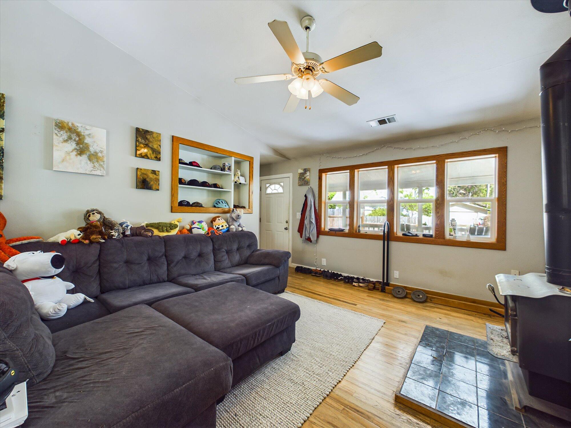 654 Forest View Drive