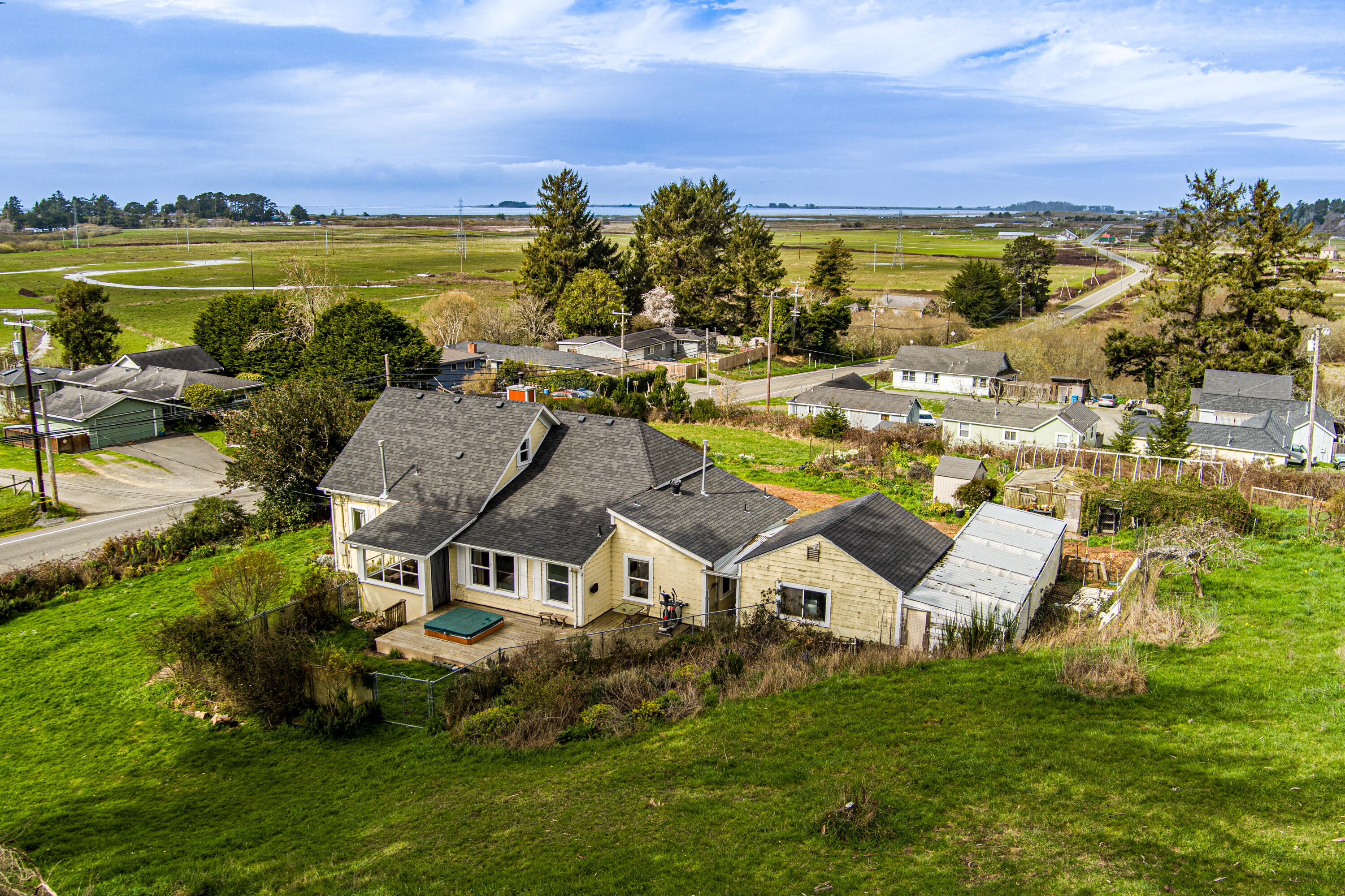 5863 Elk River Road