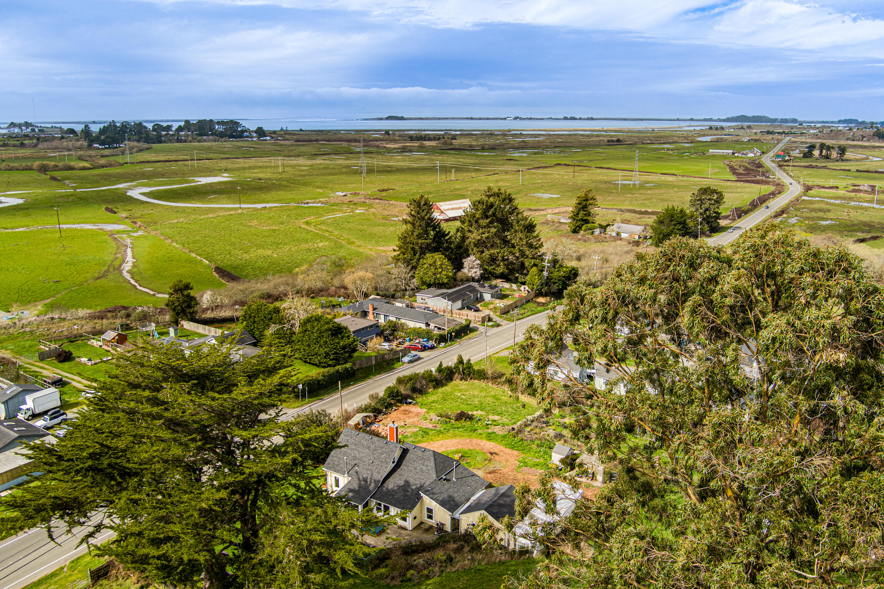 5863 Elk River Road