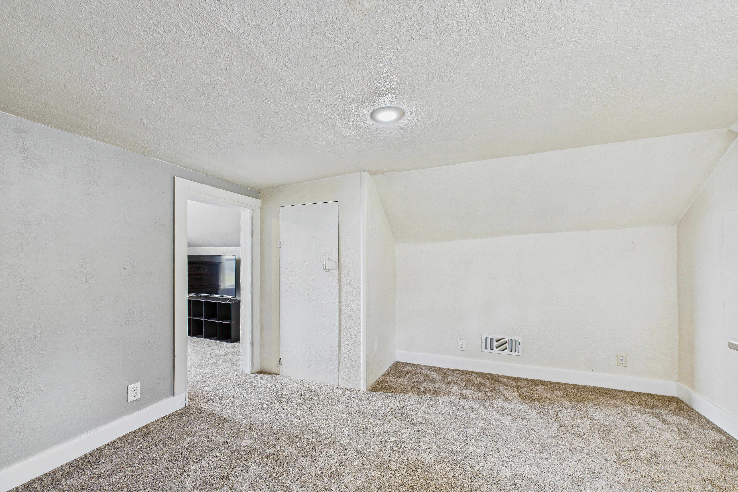 5863 Elk River Road