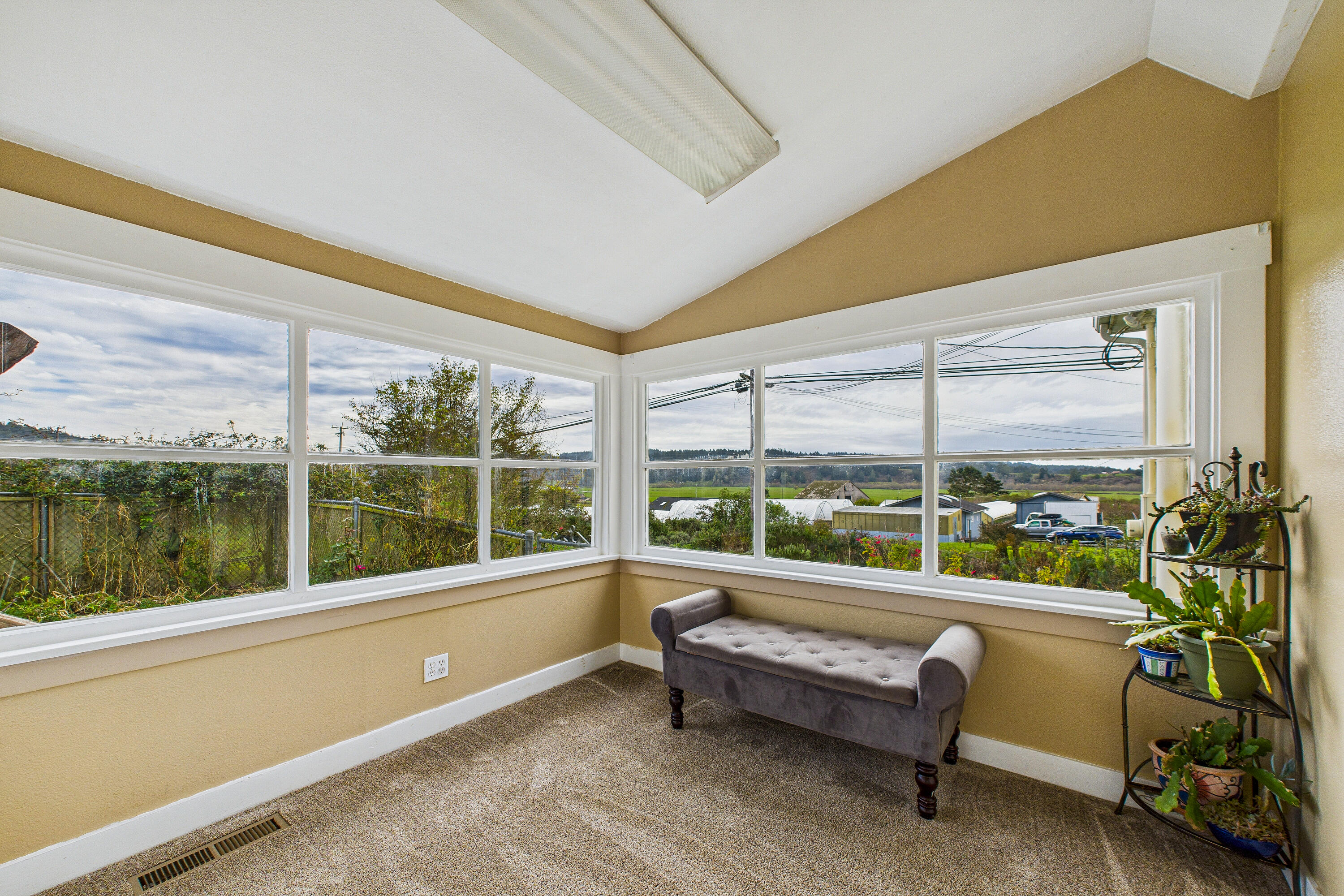 5863 Elk River Road