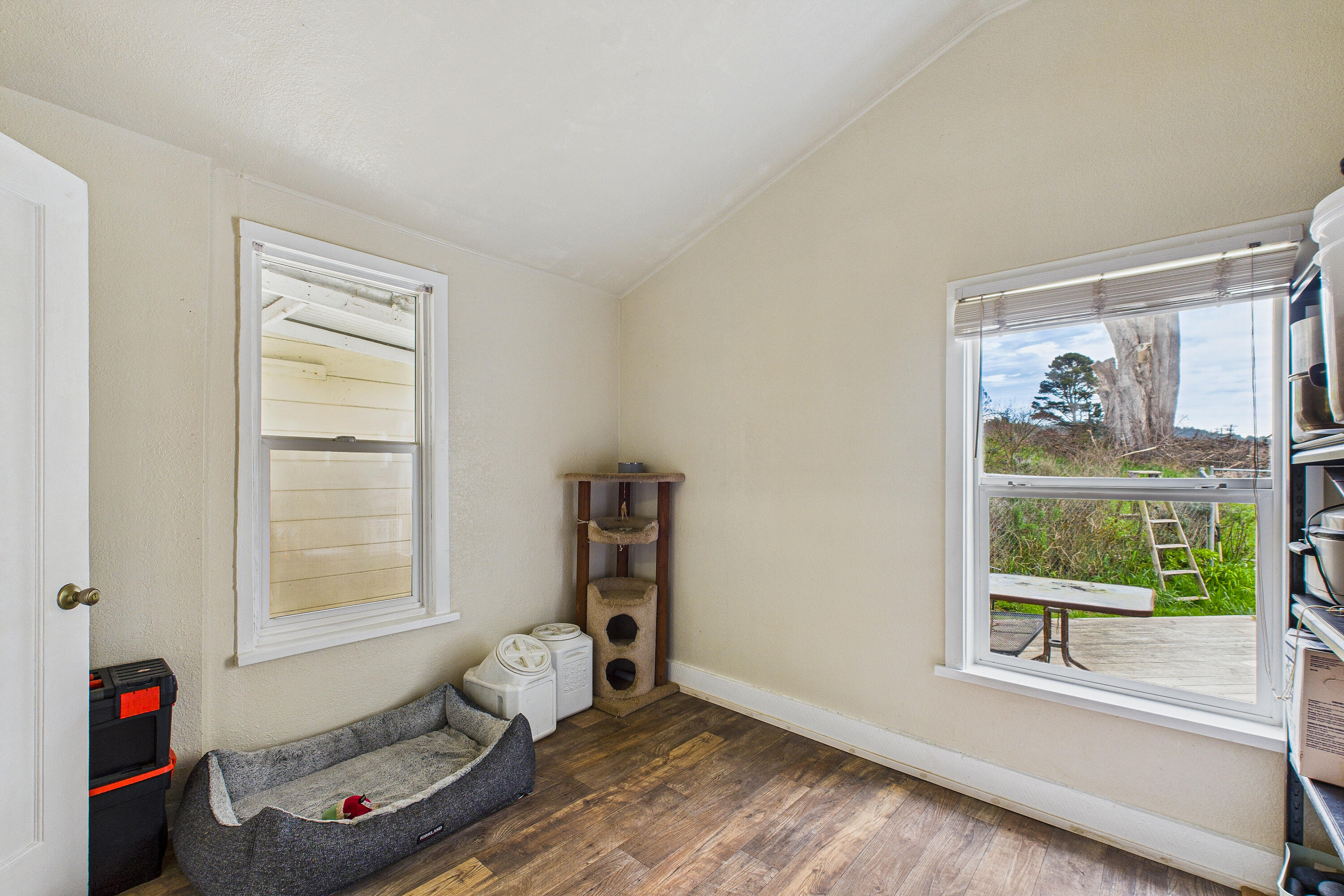 5863 Elk River Road